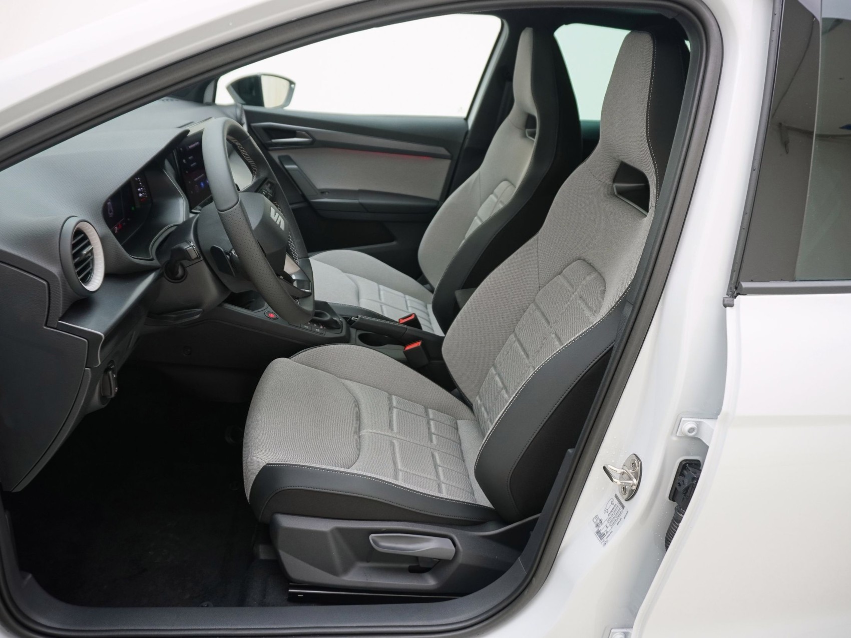 SEAT Ibiza 1.5 TSI FR DSG-image-11