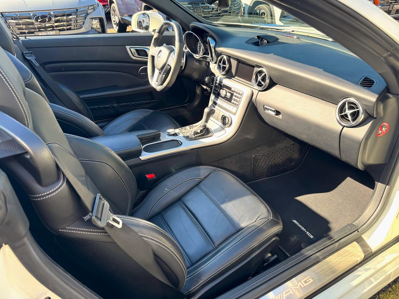 MERCEDES-BENZ SLK 55 AMG 7G-Tronic Speedshift Plus-showroom-element-3