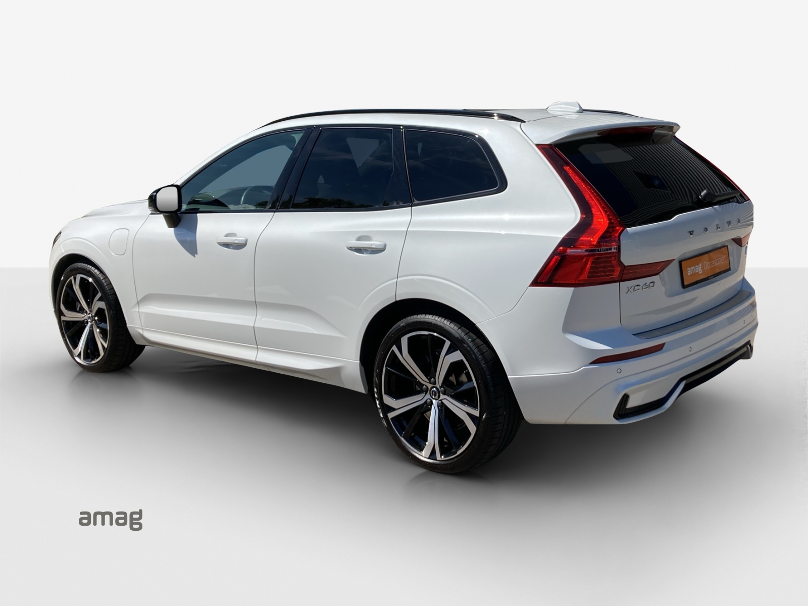VOLVO XC60 T8 eAWD R-Design Geartronic-showroom-element-2