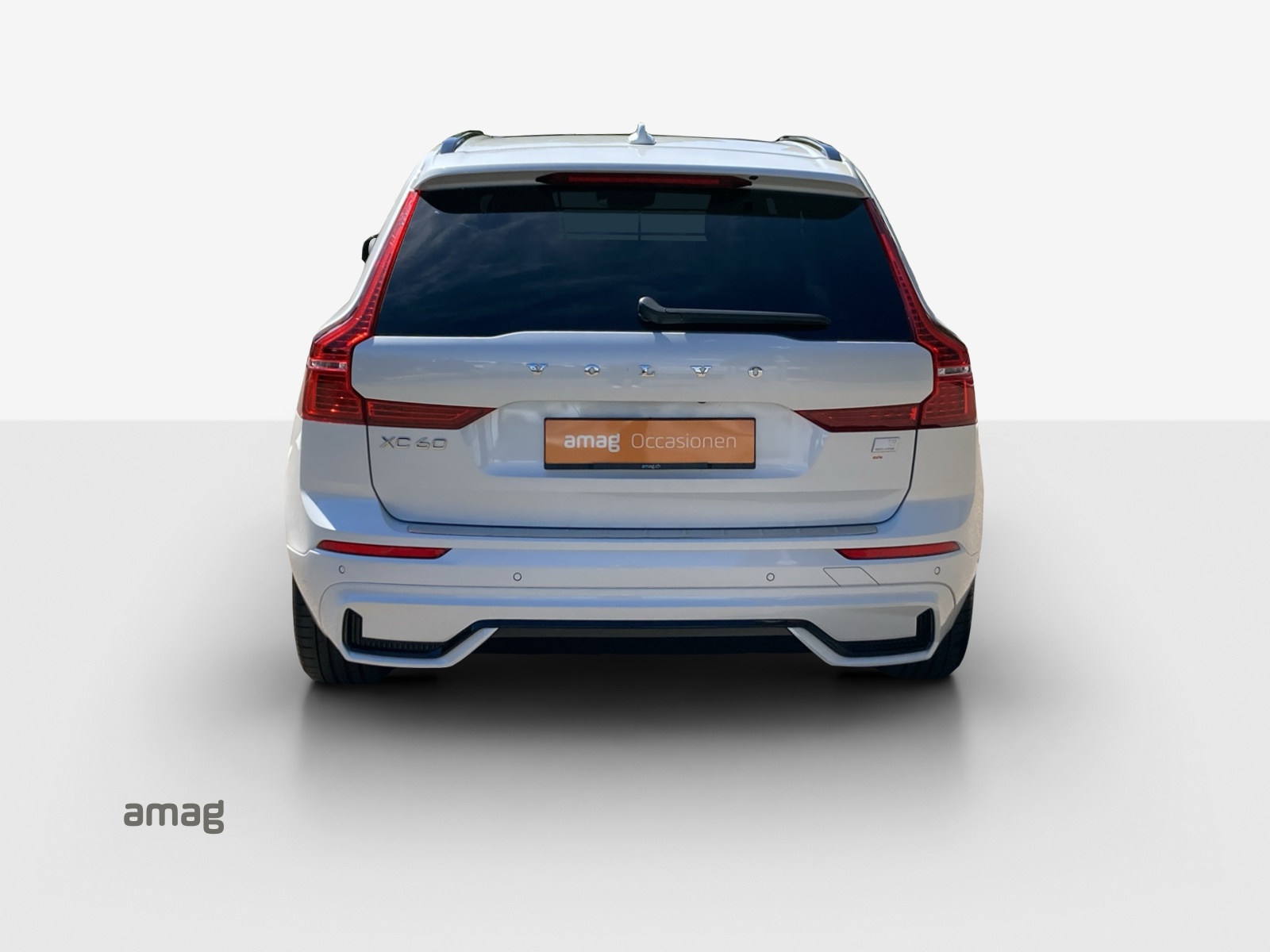 VOLVO XC60 T8 eAWD R-Design Geartronic-showroom-element-3