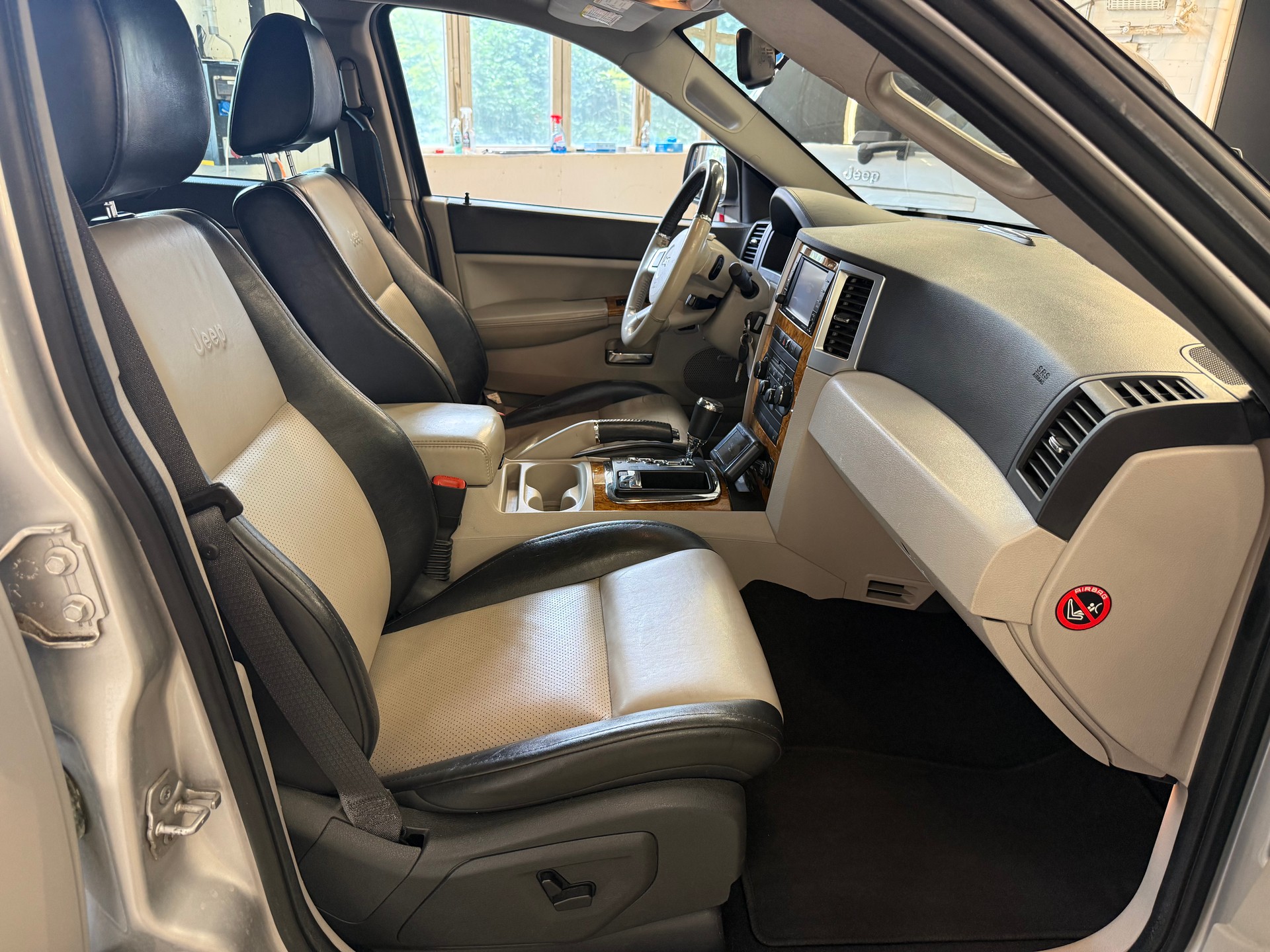 JEEP Gr.Cherokee 3.0 CRD Overland Automatic-image-6