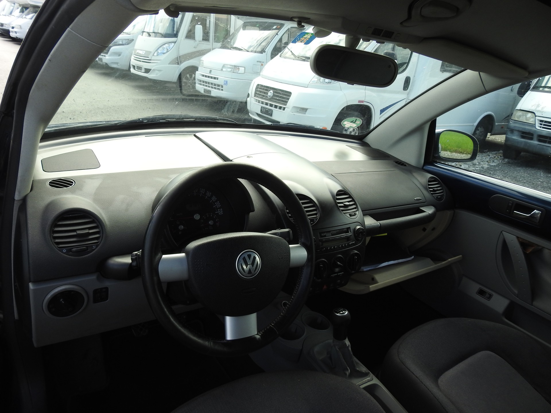 VW Beetle Cabrio 1.6-image-10