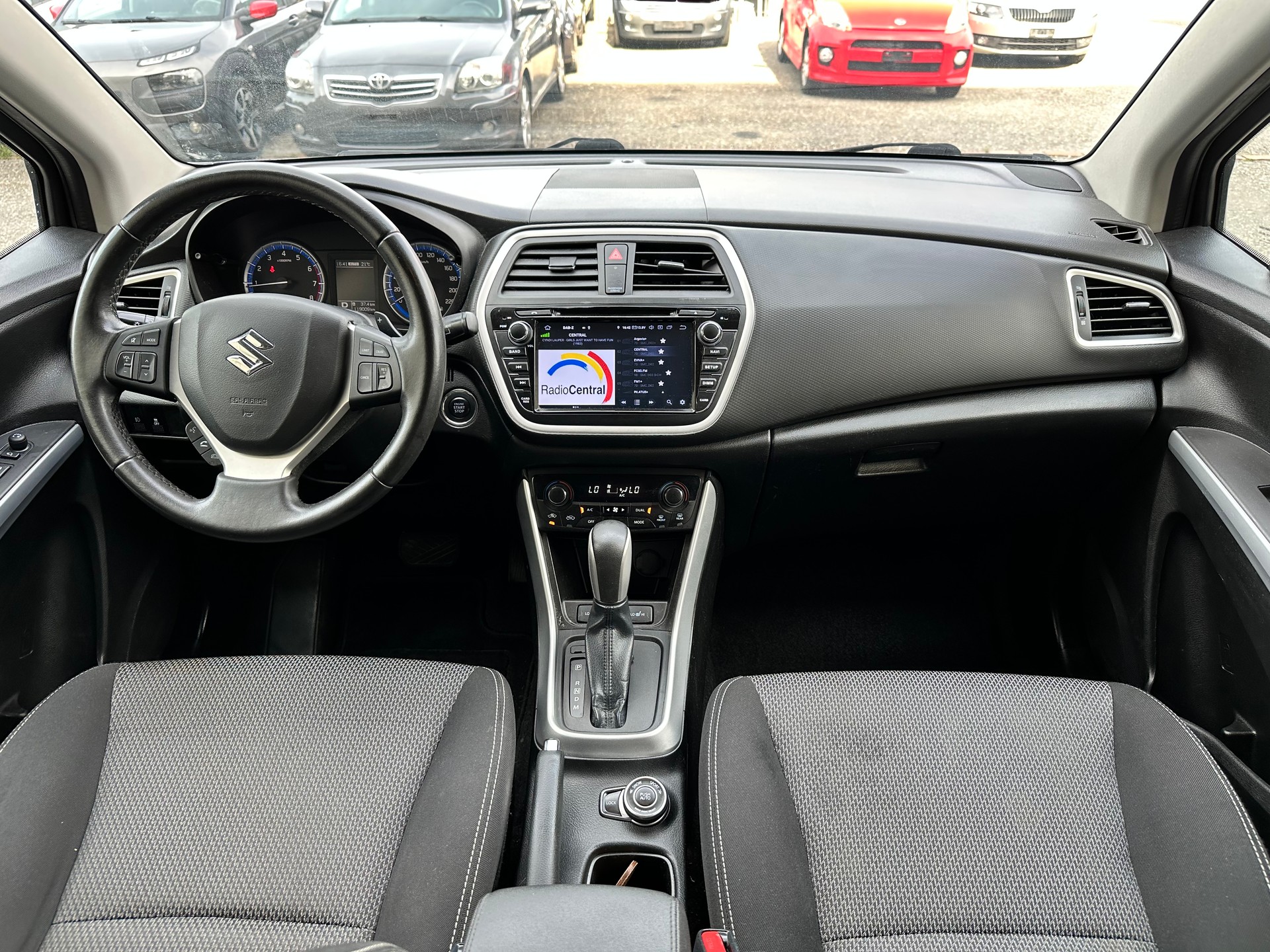 SUZUKI SX4 S-Cross 1.6 16V Compact Top 4WD CVT7-image-10