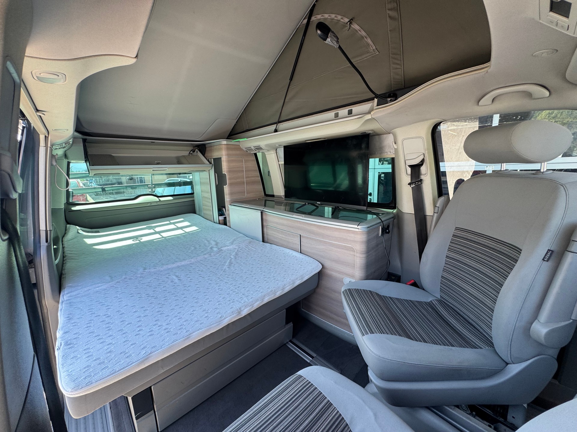 VW T5 California 2.0 Bi-TDI Comfortline 4Motion DSG-image-8