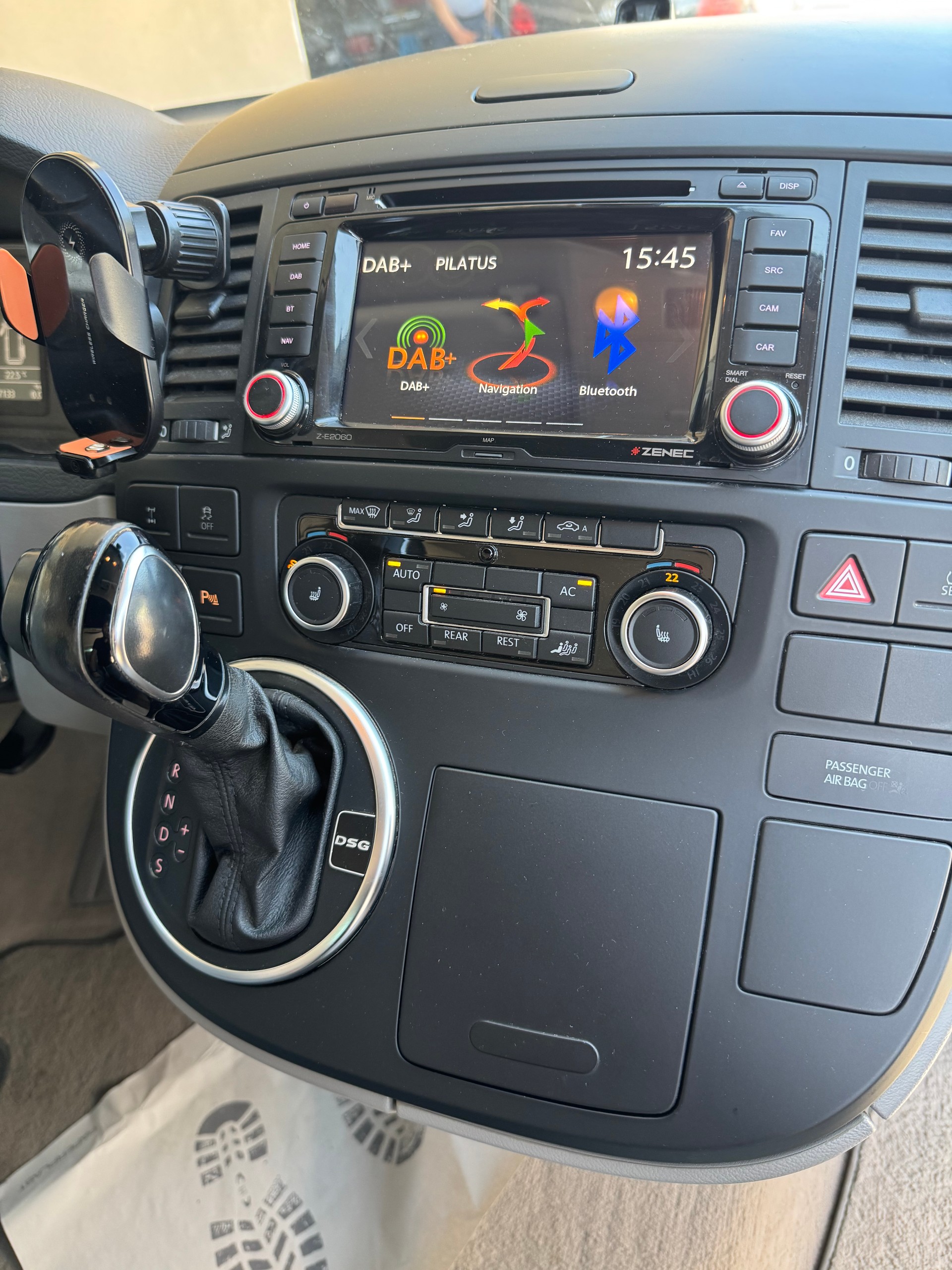VW T5 California 2.0 Bi-TDI Comfortline 4Motion DSG-image-12