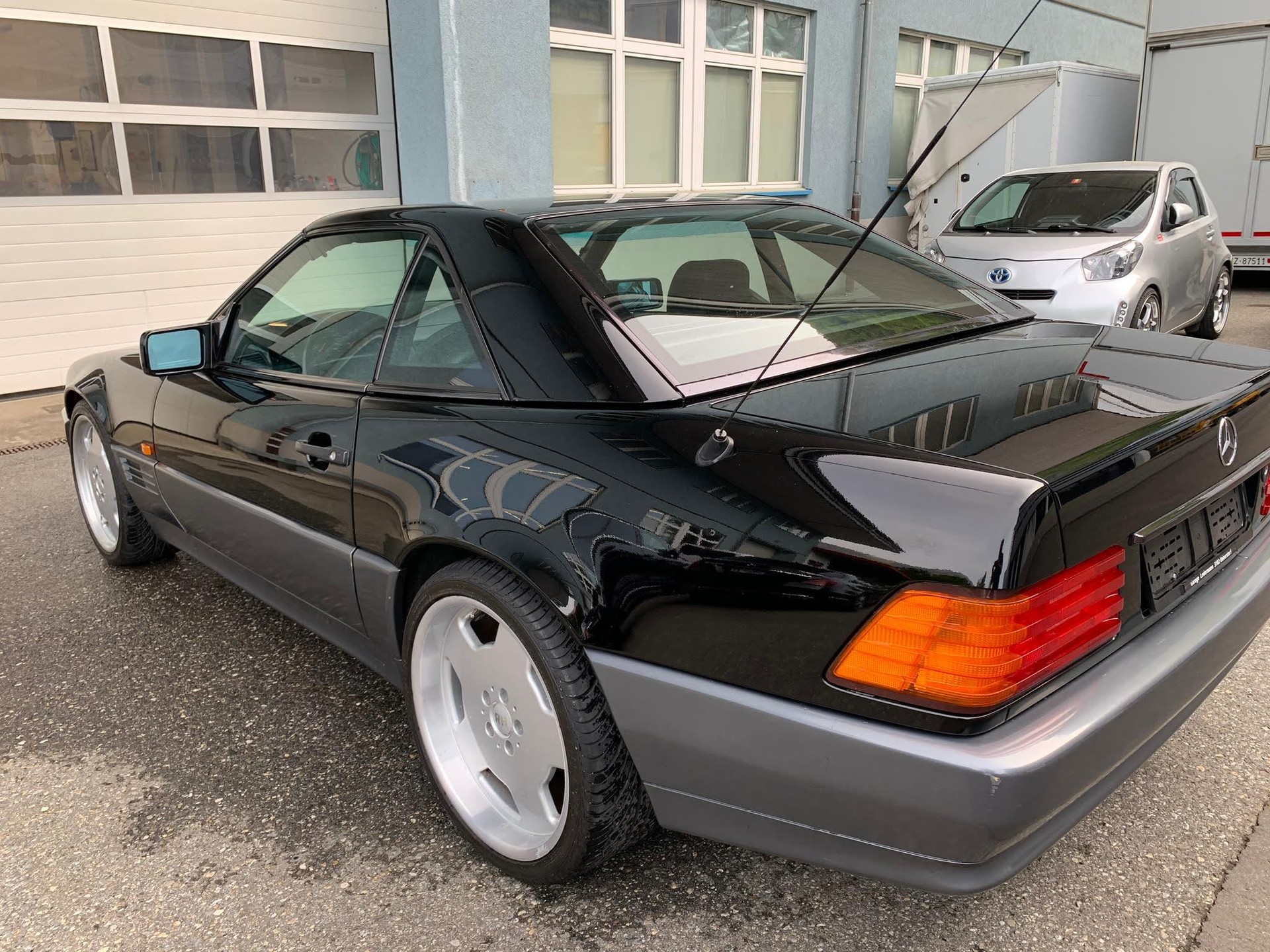 MERCEDES-BENZ R129-image-3