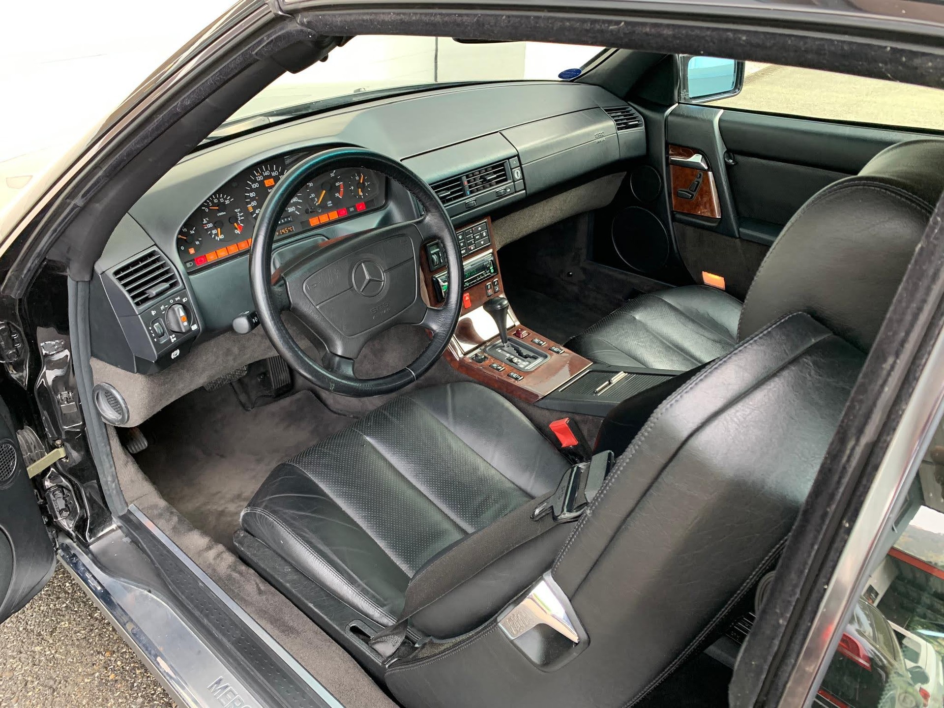 MERCEDES-BENZ R129-image-7