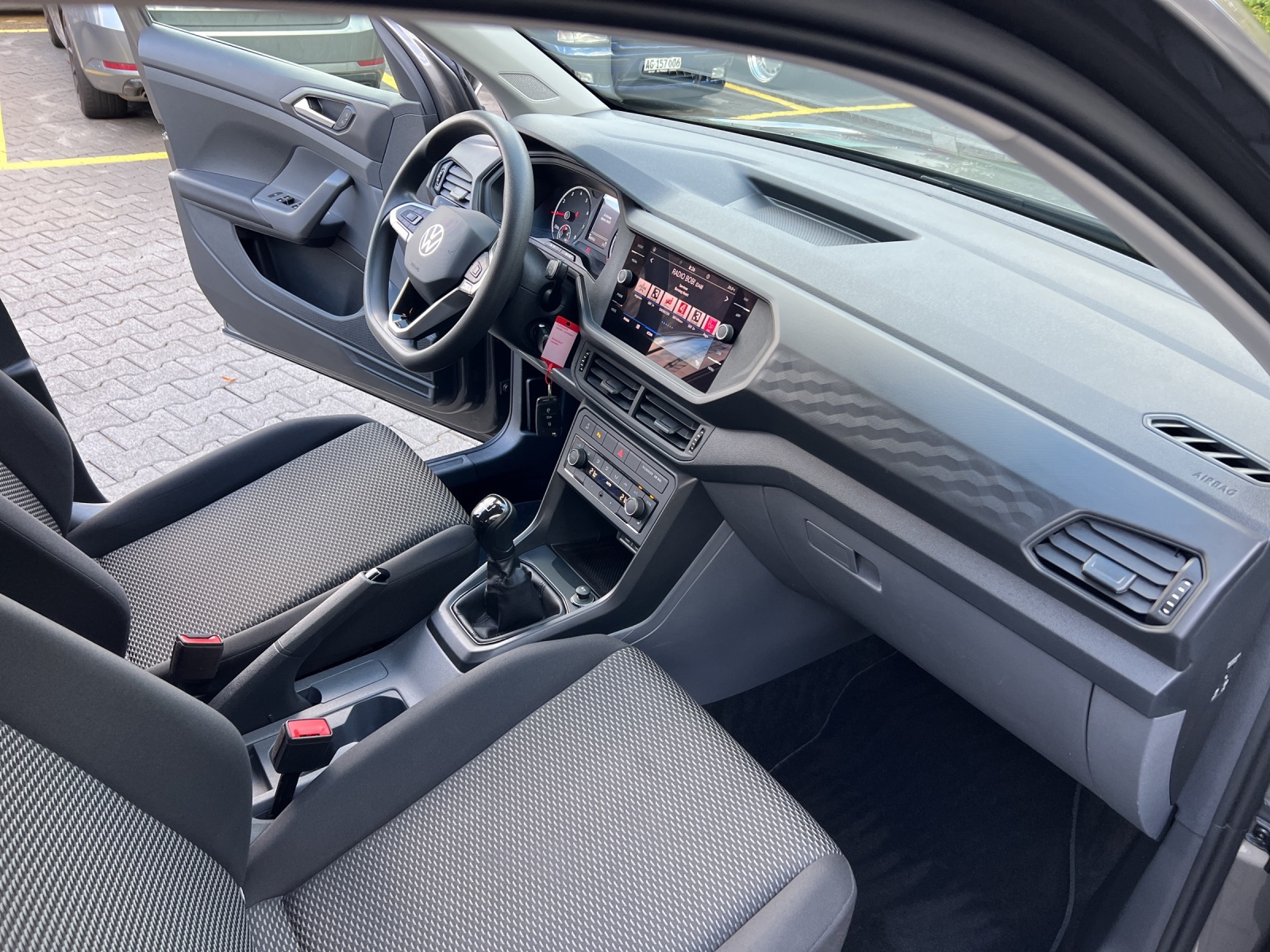 VW T-Cross 1.0 TSI Value-image-6