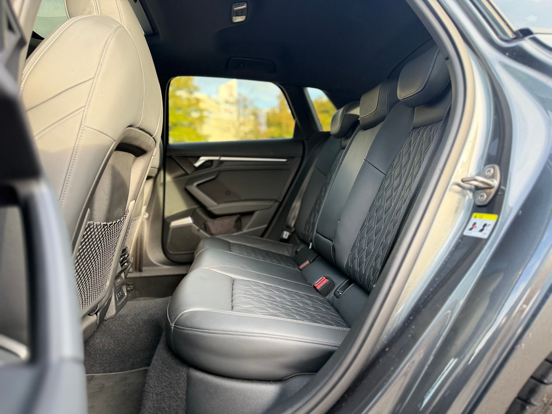 AUDI S3 Sportback 2.0 TFSI quattro S-tronic-image-15