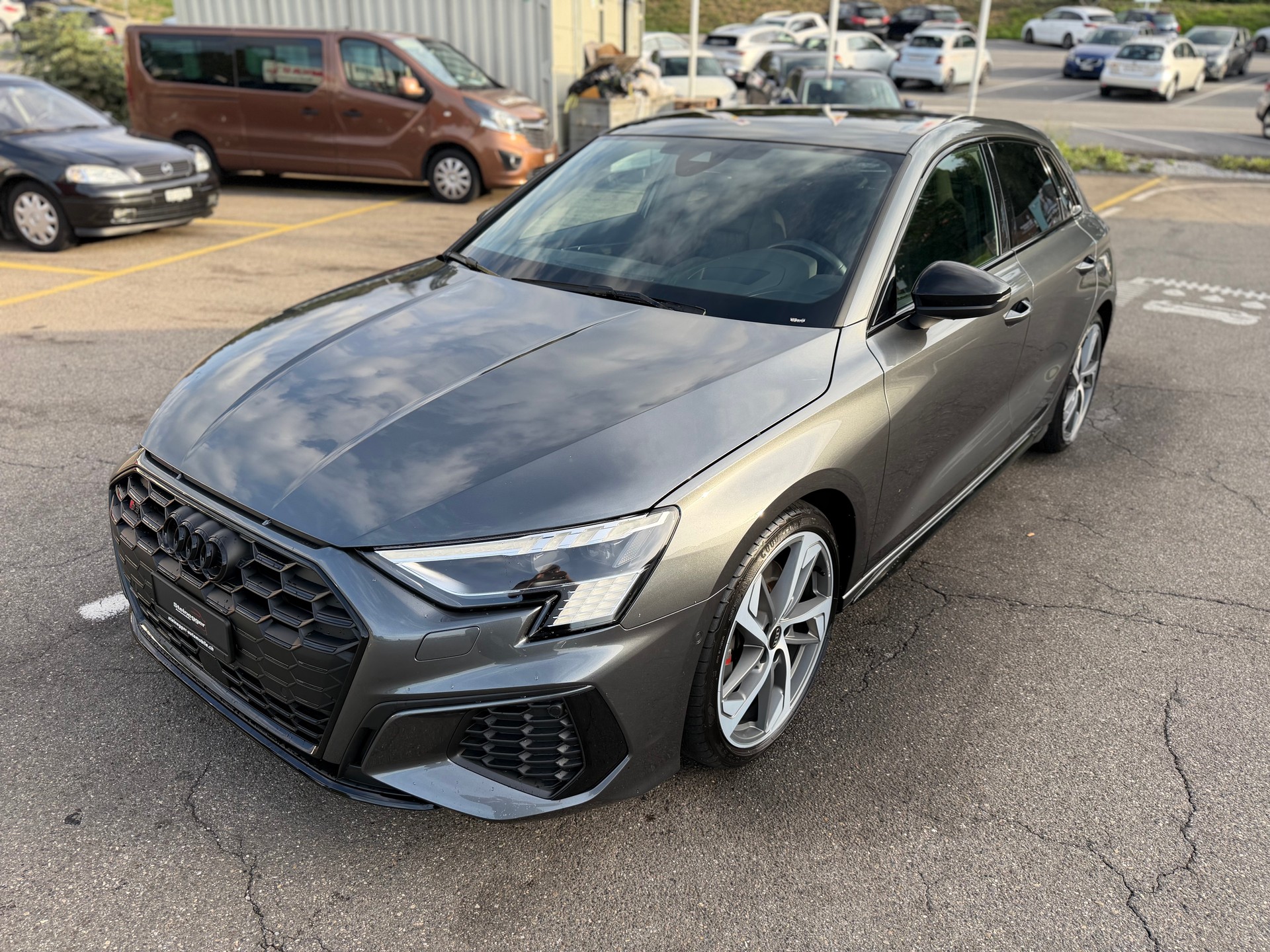 AUDI S3 Sportback 2.0 TFSI quattro S-tronic-image-4