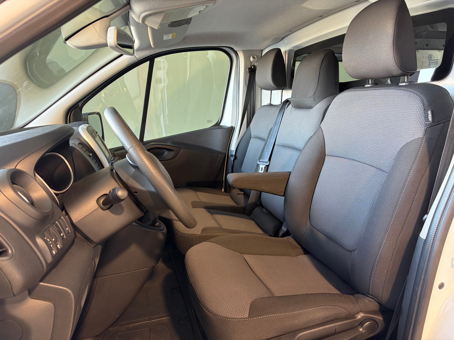 RENAULT Trafic 2.0 ENERGY dCi145 3.0t Business L2H2 * STANHHEIZUNG*Anhängerkupplung*Maulkupplung*-image-8