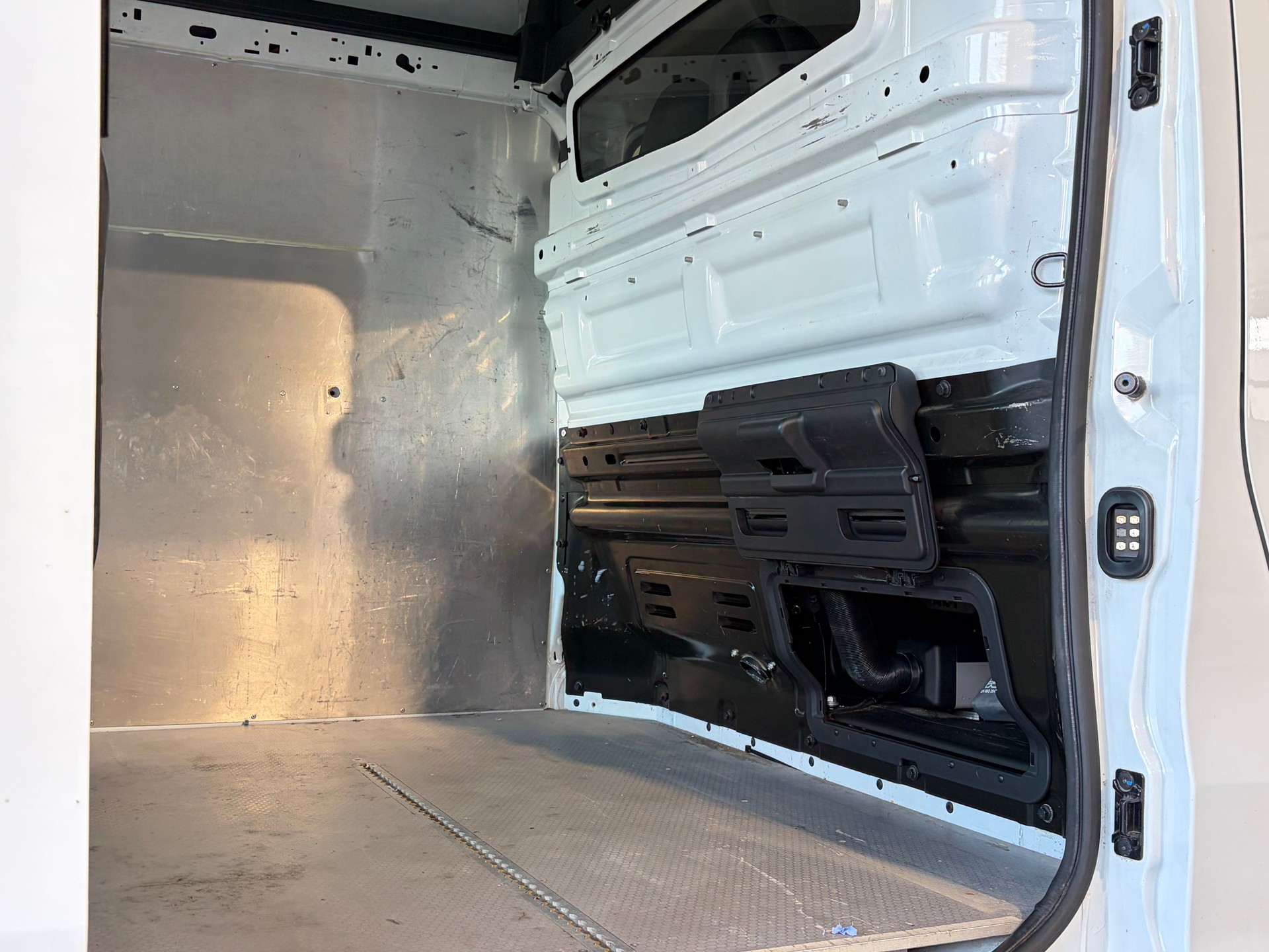 RENAULT Trafic 2.0 ENERGY dCi145 3.0t Business L2H2 * STANHHEIZUNG*Anhängerkupplung*Maulkupplung*-image-27