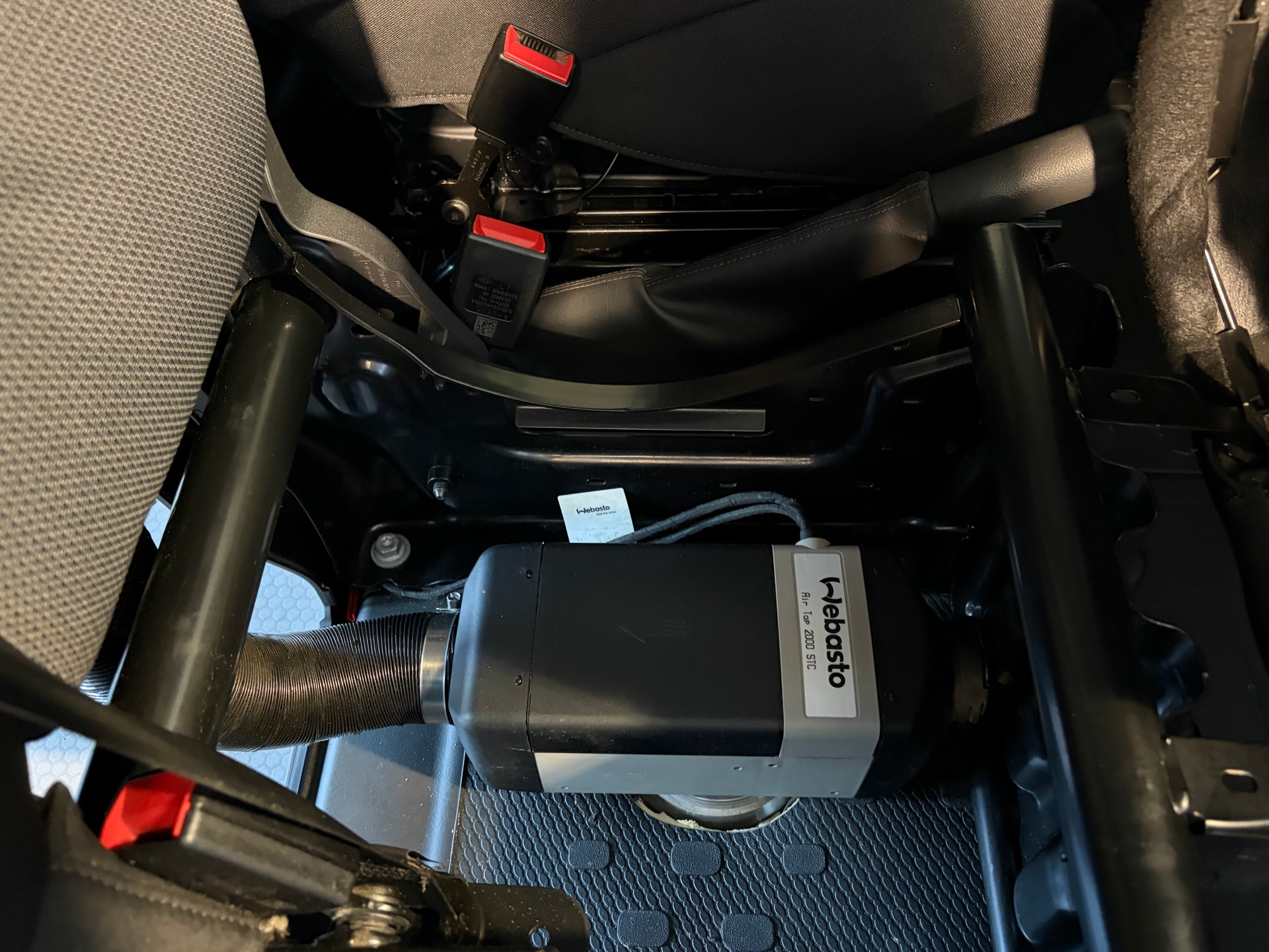 RENAULT Trafic 2.0 ENERGY dCi145 3.0t Business L2H2 * STANHHEIZUNG*Anhängerkupplung*Maulkupplung*-image-11