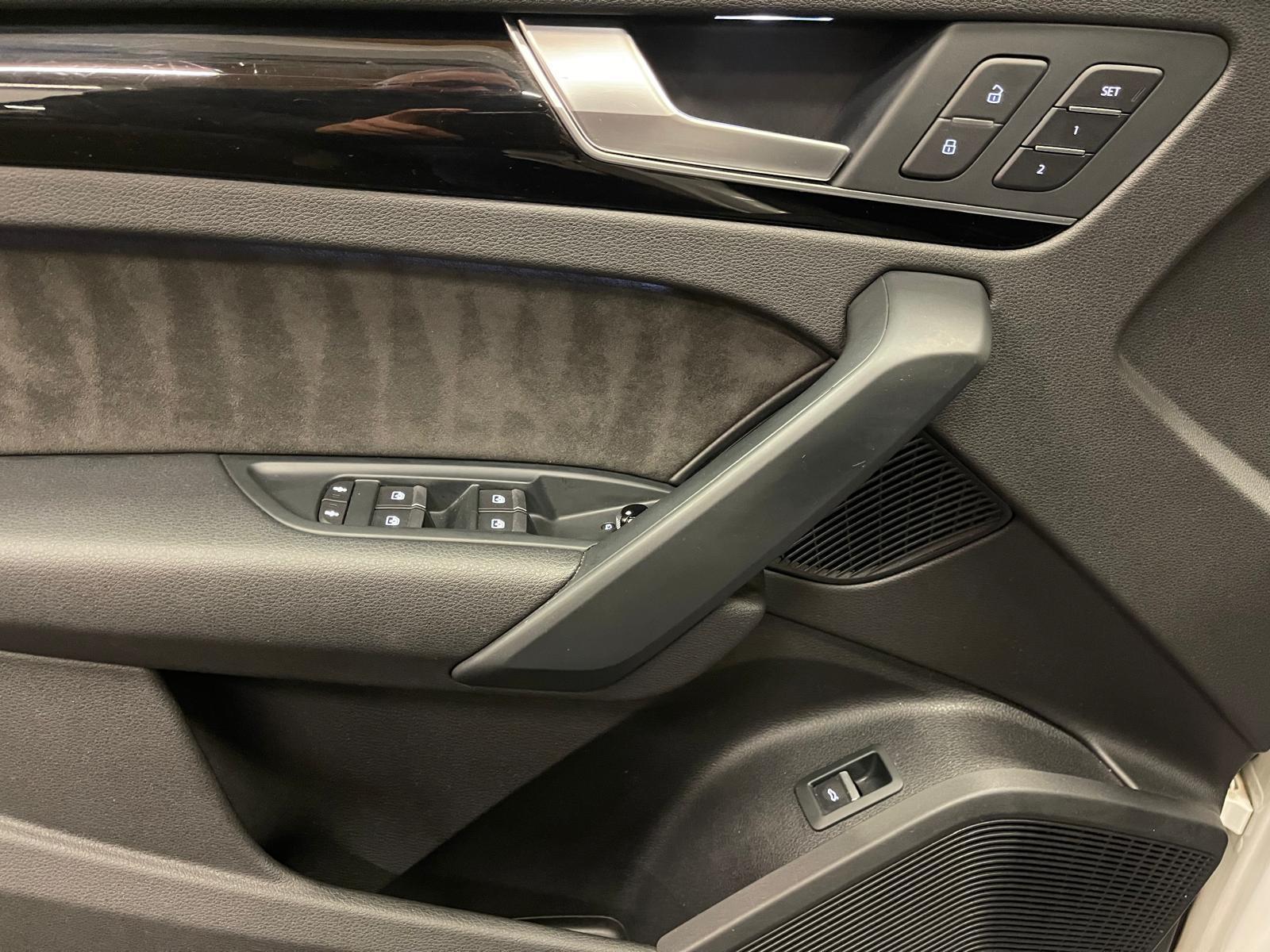 AUDI SQ5 3.0 V6 TFSI quattro T-Tronic-image-18