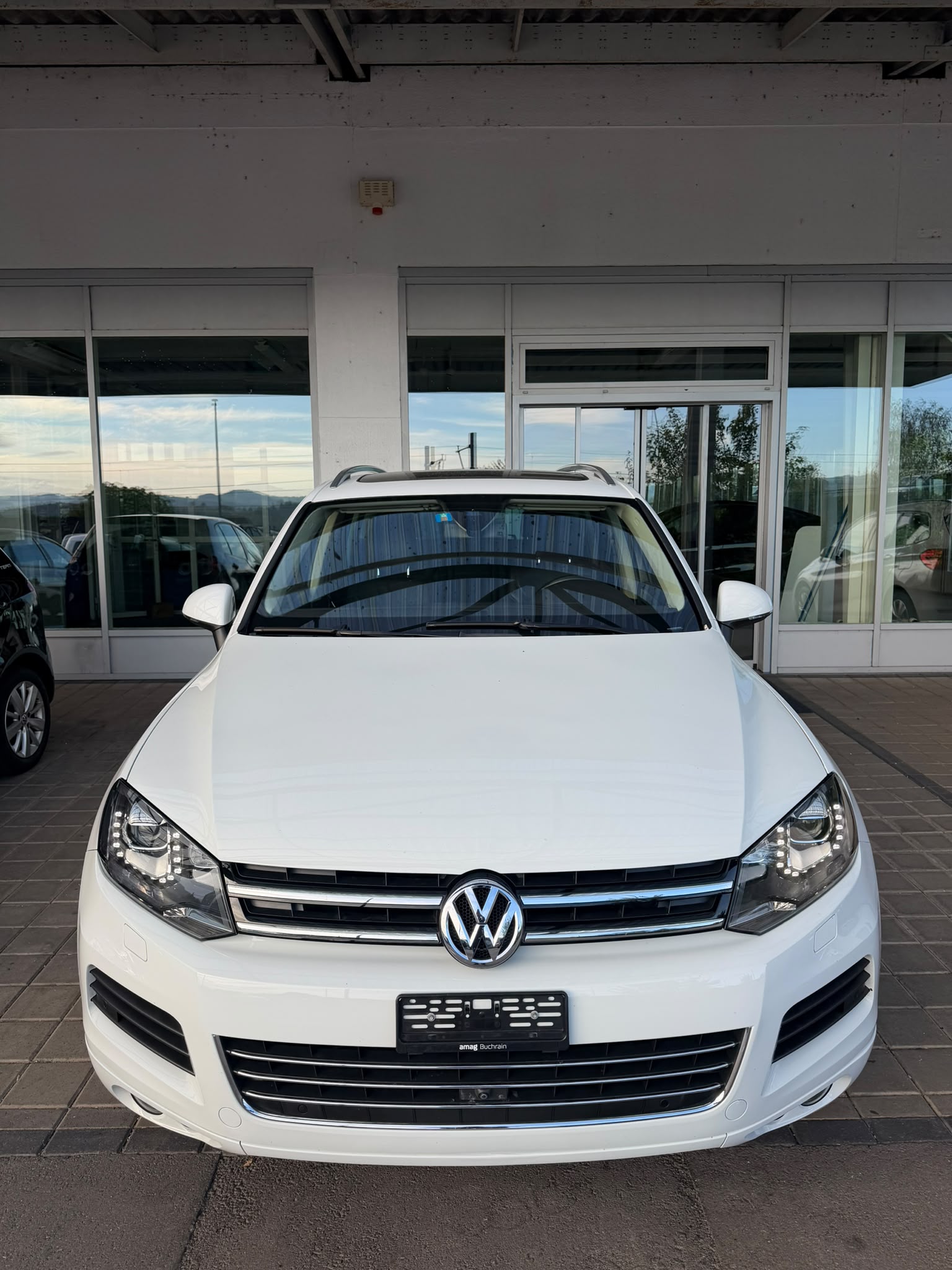 VW Touareg 3.0 TDI BlueMotion Technology Tiptronic-image-1