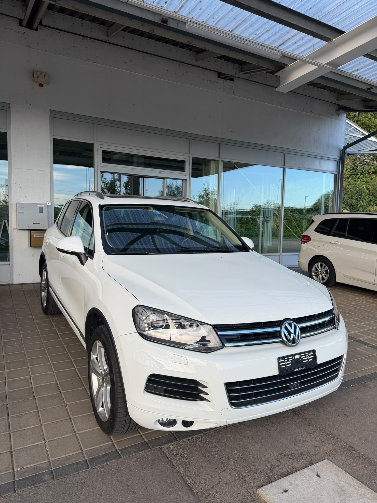 VW Touareg 3.0 TDI BlueMotion Technology Tiptronic-image-0