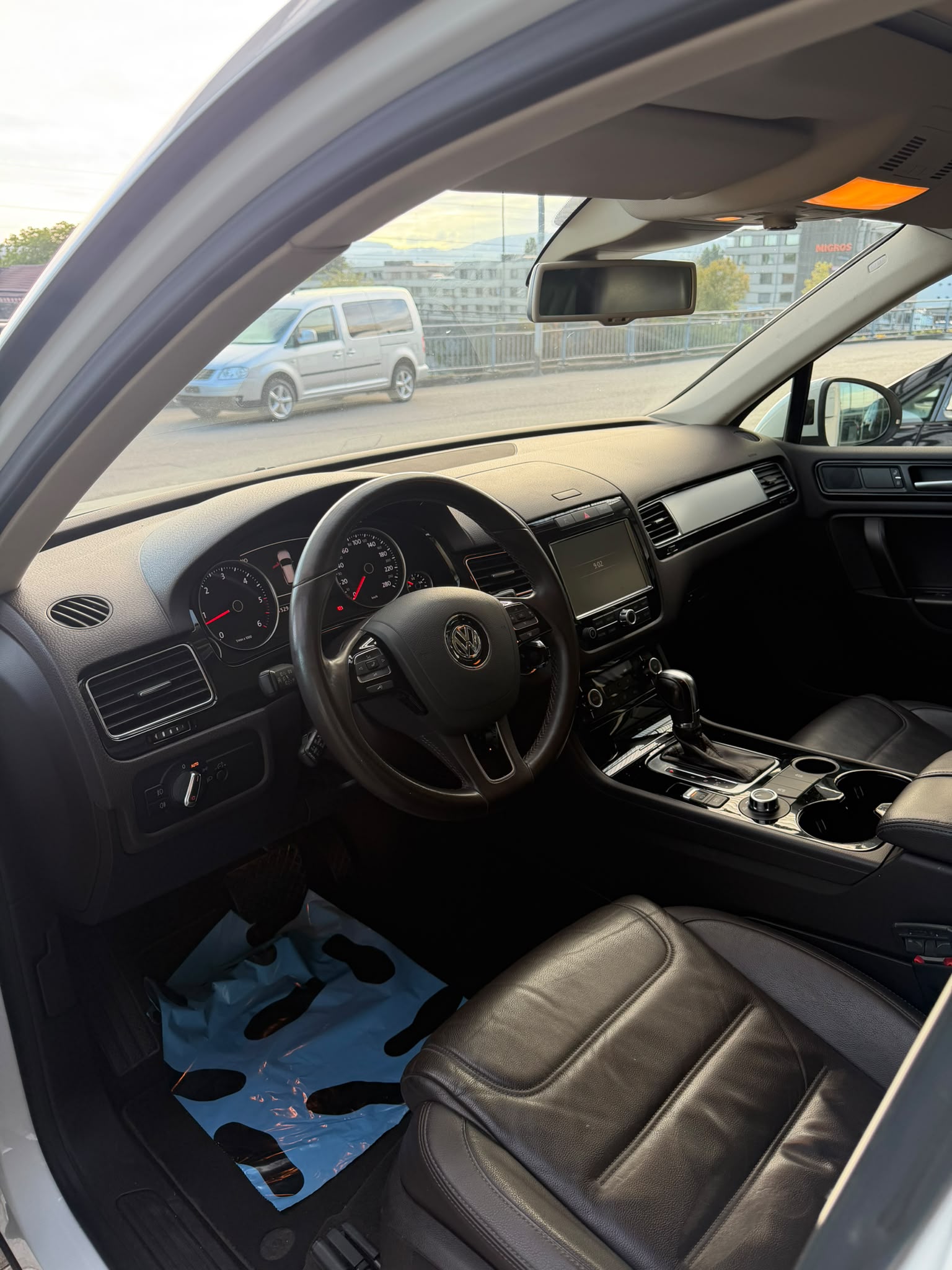 VW Touareg 3.0 TDI BlueMotion Technology Tiptronic-image-6