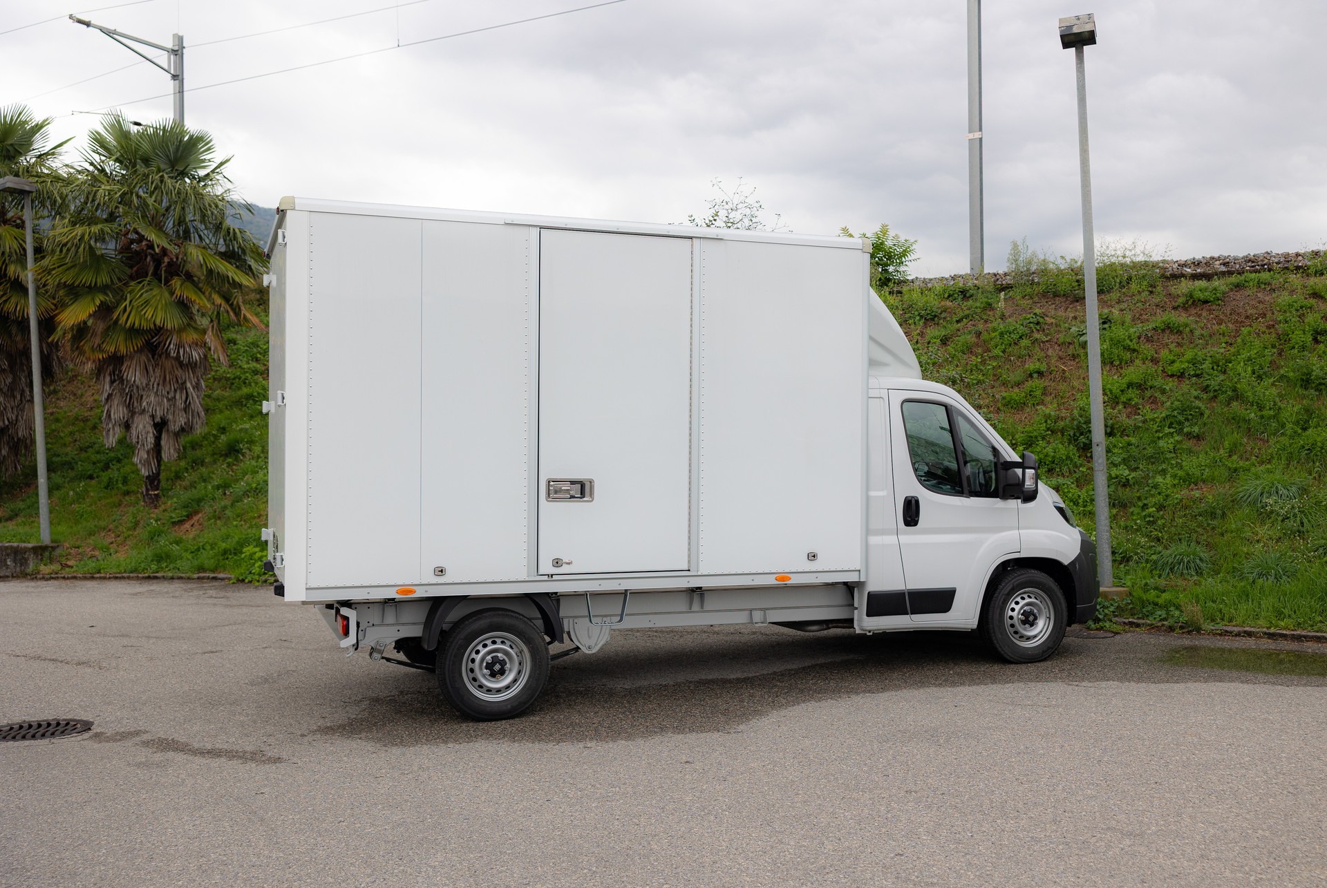 FIAT Ducato 2.2 MJ 140 Heavy Koffer mit flügeltüren-image-2