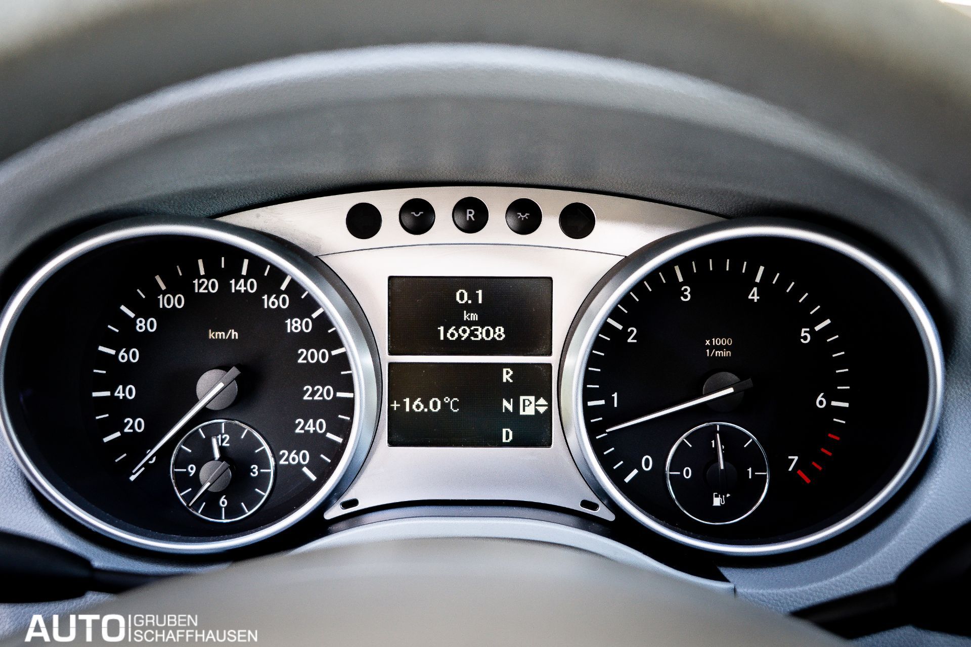MERCEDES-BENZ ML 500-image-24
