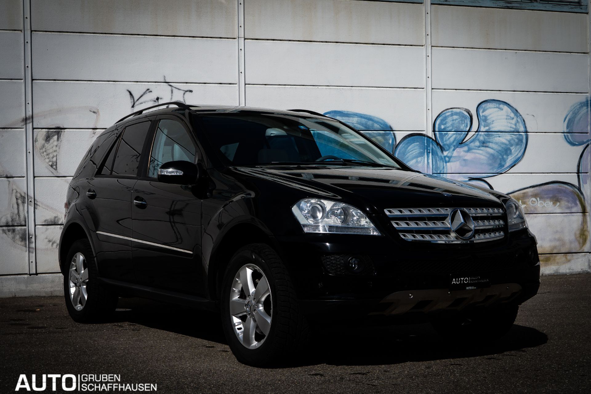 MERCEDES-BENZ ML 500-showroom-element-1