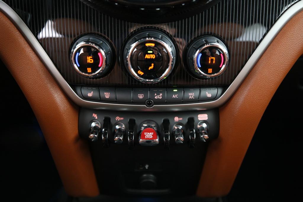 MINI Countryman F60 2.0i Cooper S SAG ALL4-image-9