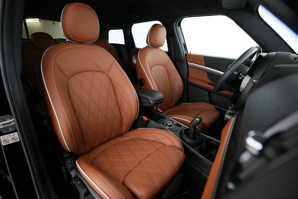 MINI Countryman F60 2.0i Cooper S SAG ALL4-image-12