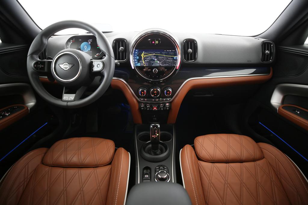 MINI Countryman F60 2.0i Cooper S SAG ALL4-image-4