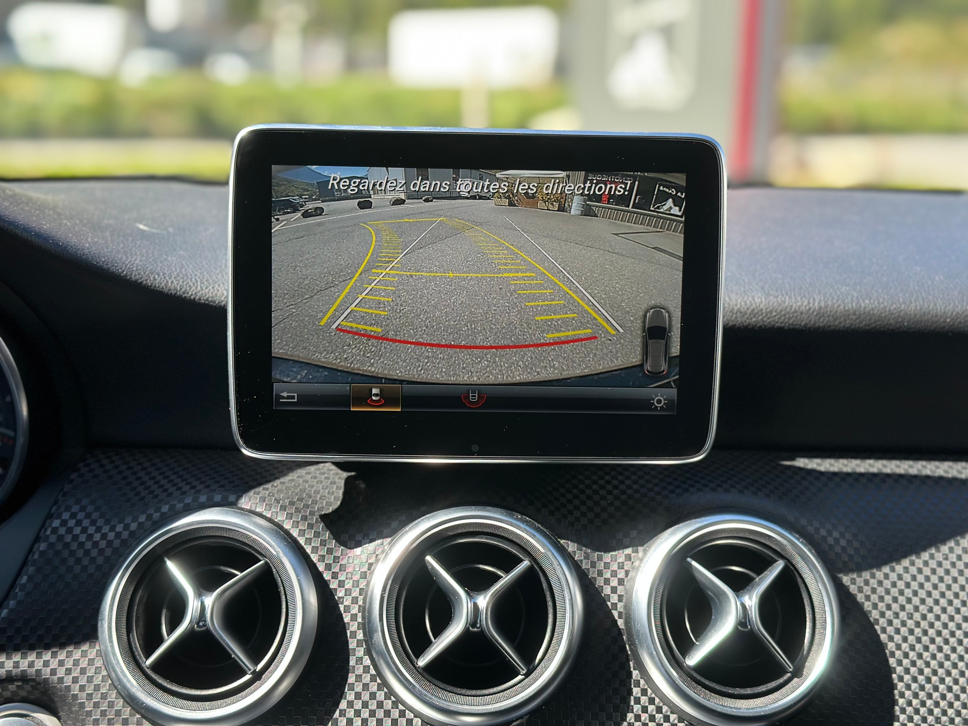 MERCEDES-BENZ A 180 BlueEfficiency Edition Style-image-11
