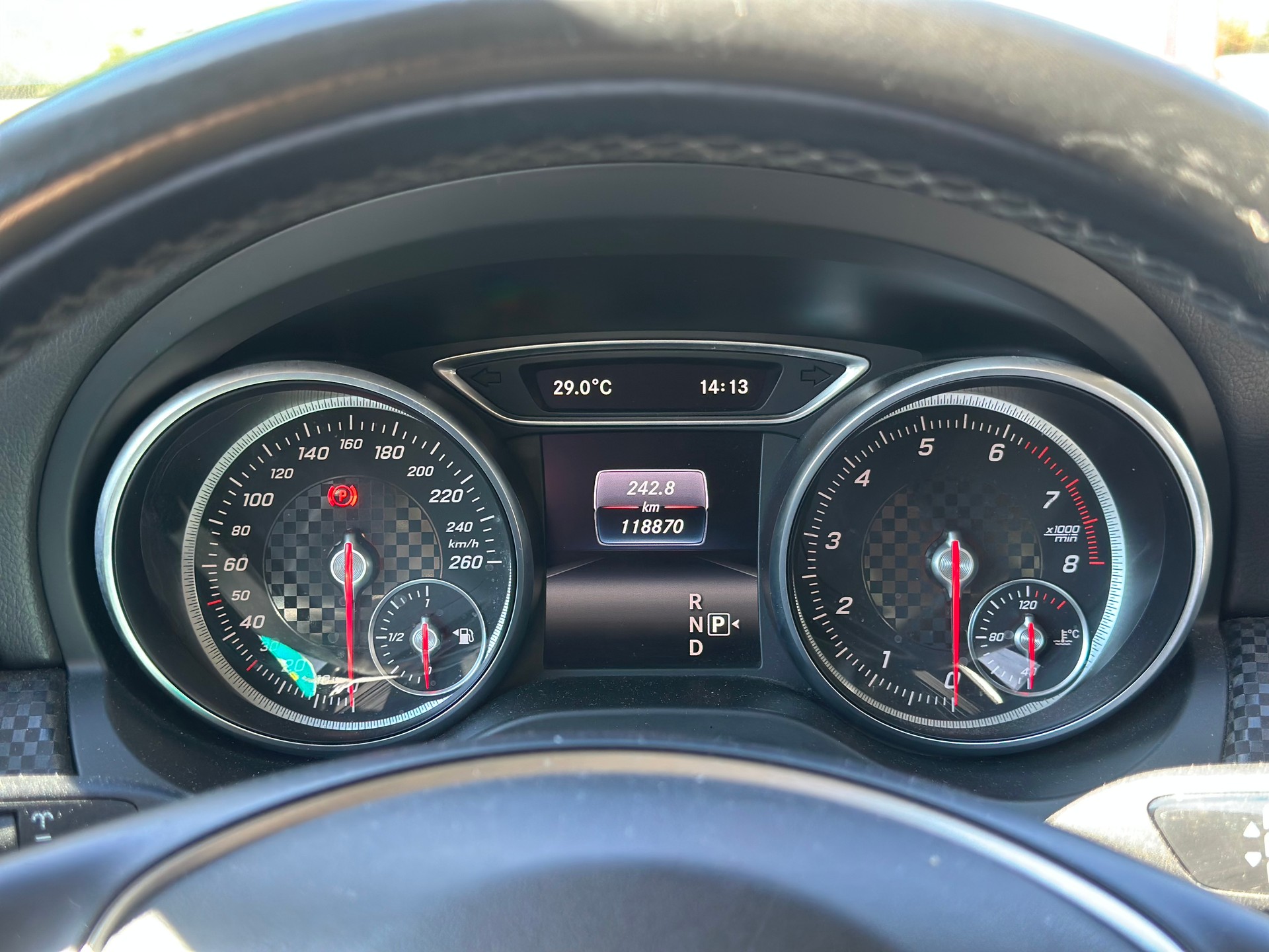 MERCEDES-BENZ A 180 BlueEfficiency Edition Style-image-9
