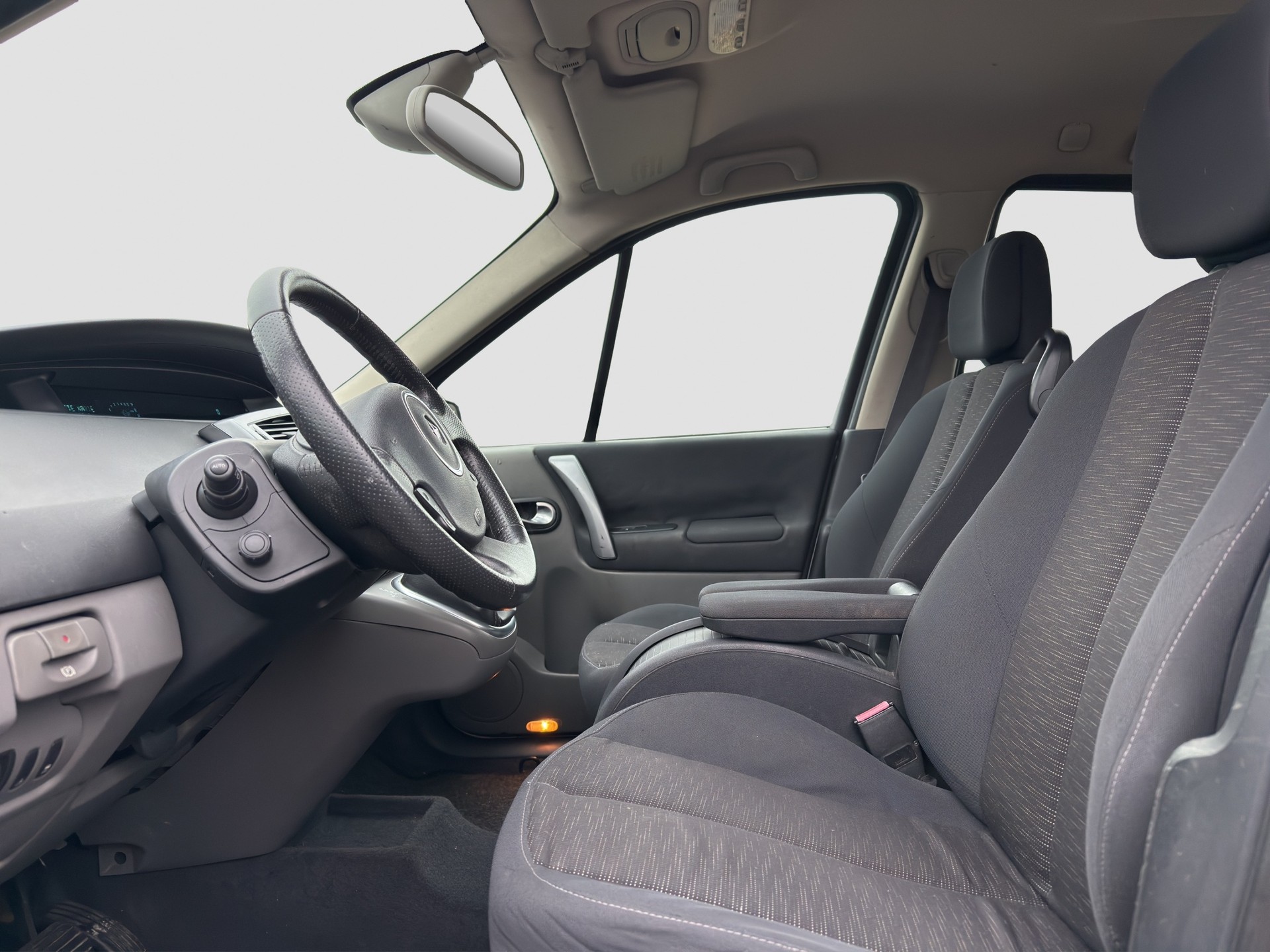 RENAULT Scénic 1.9 dCi Privilège Luxe-image-8