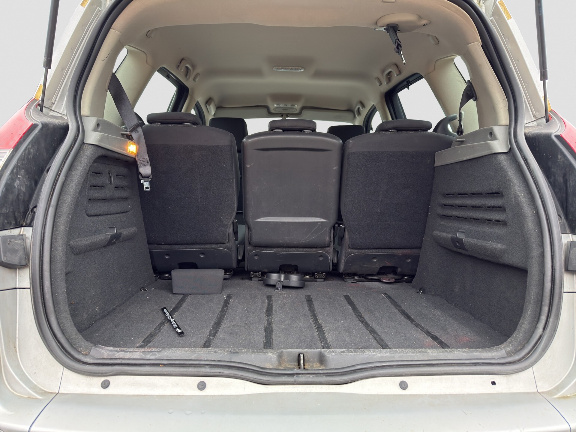 RENAULT Scénic 1.9 dCi Privilège Luxe-image-14