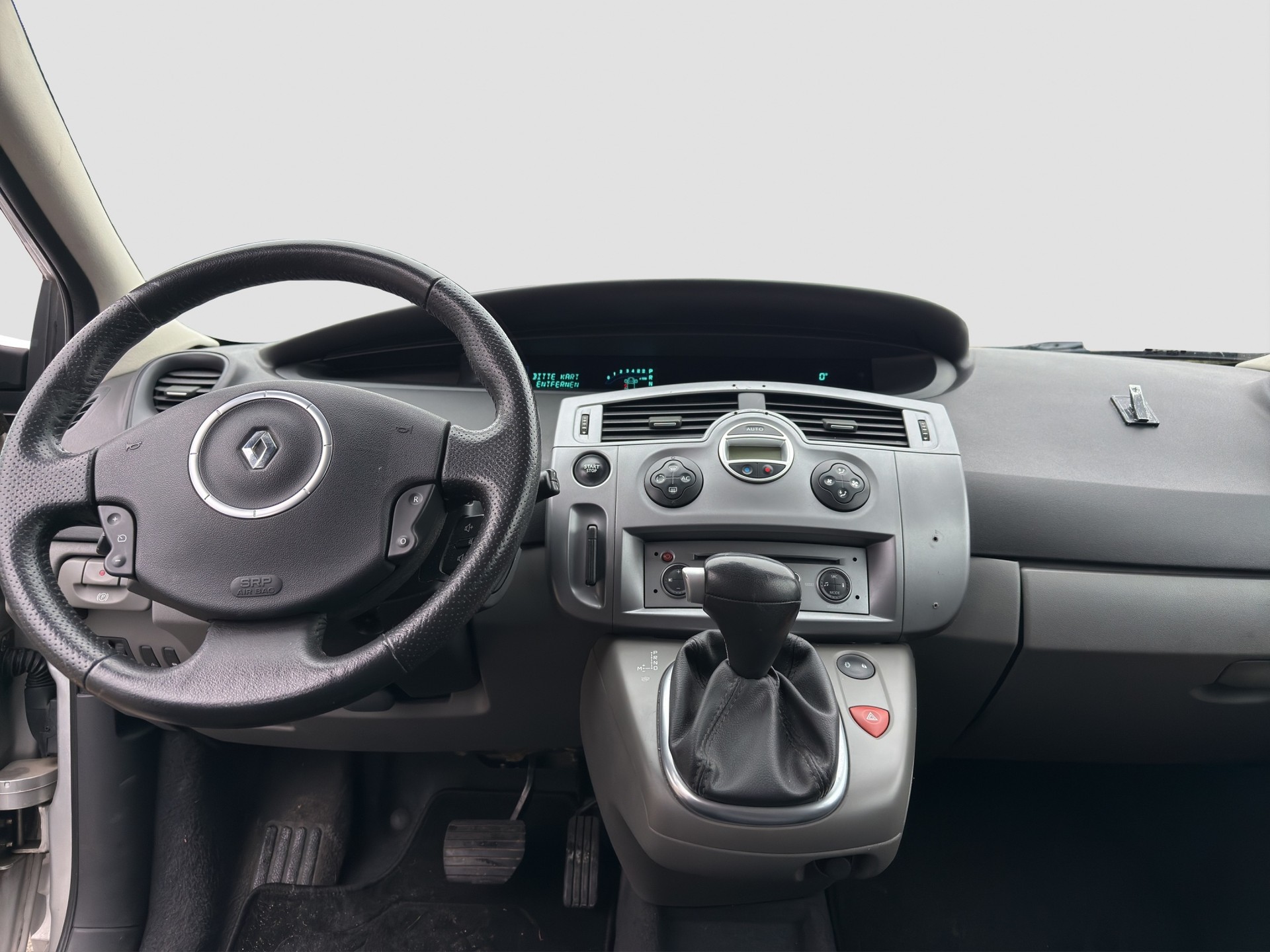 RENAULT Scénic 1.9 dCi Privilège Luxe-image-9