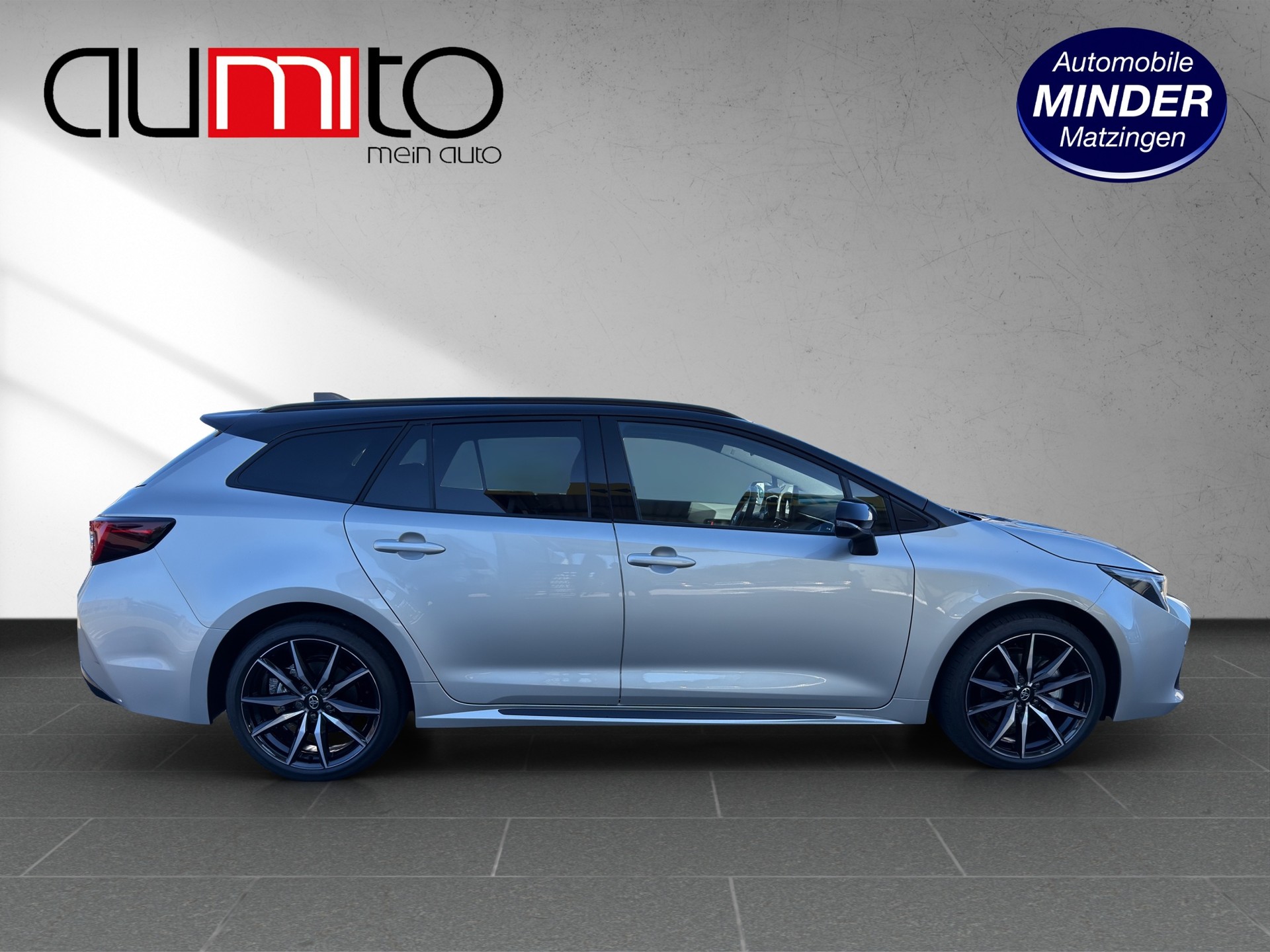 TOYOTA Corolla Touring Sports 2.0 HSD GR Sport e-CVT-image-1