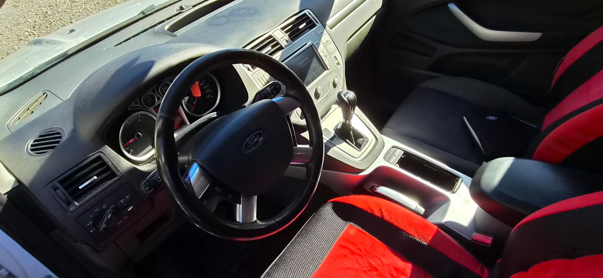 FORD Kuga 2.0 TDCi Titanium 4WD PowerShift-image-5
