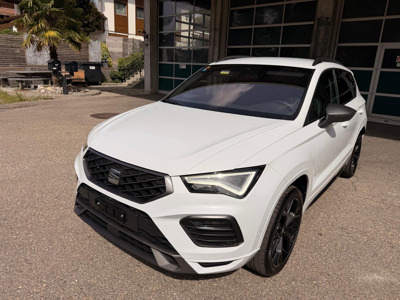 SEAT Ateca 2.0 TSI FR 4Drive DSG-image-0