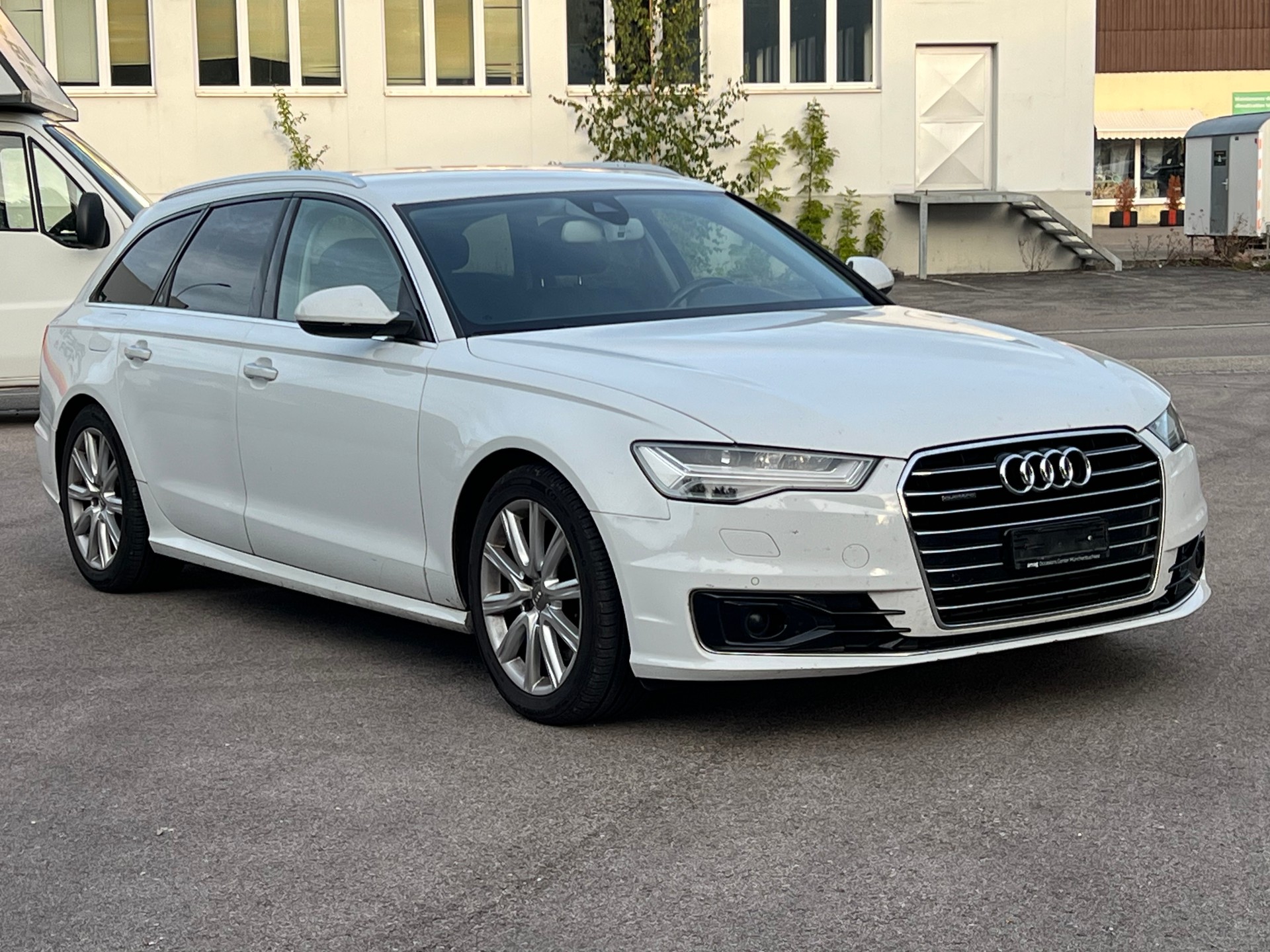 AUDI A6 Avant 3.0 TDI V6 quattro S-tronic-image-2