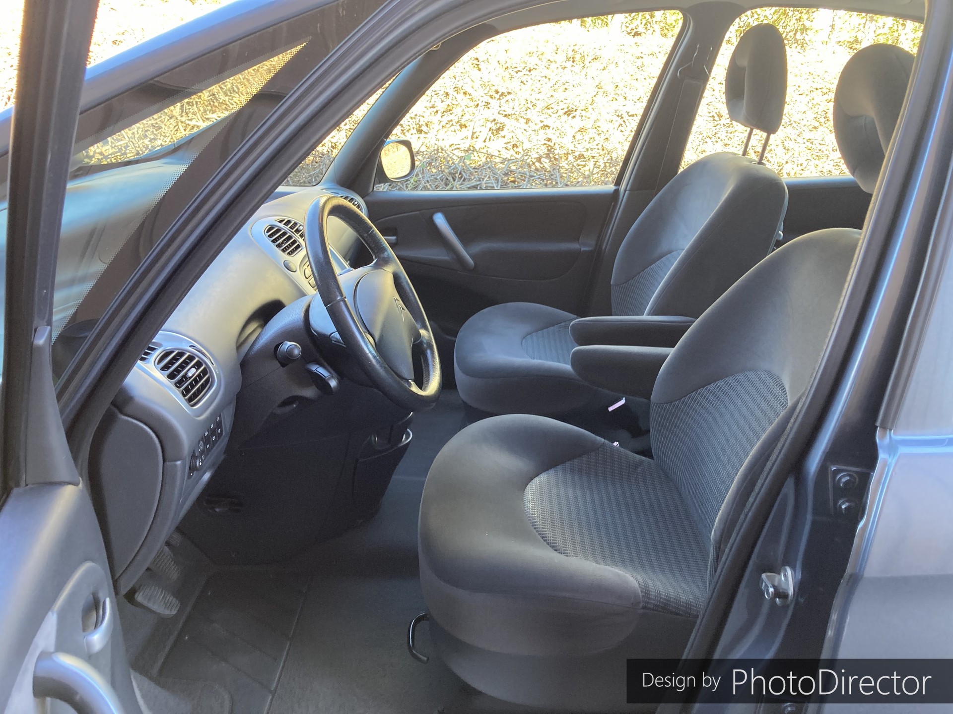 CITROEN Xsara Picasso 1.6i 16V Exclusive-image-3