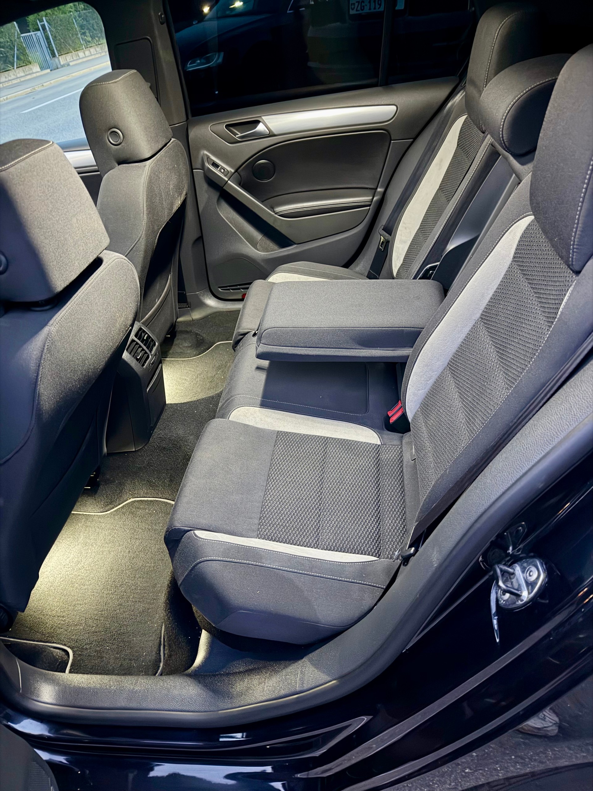 VW GOLF-image-7