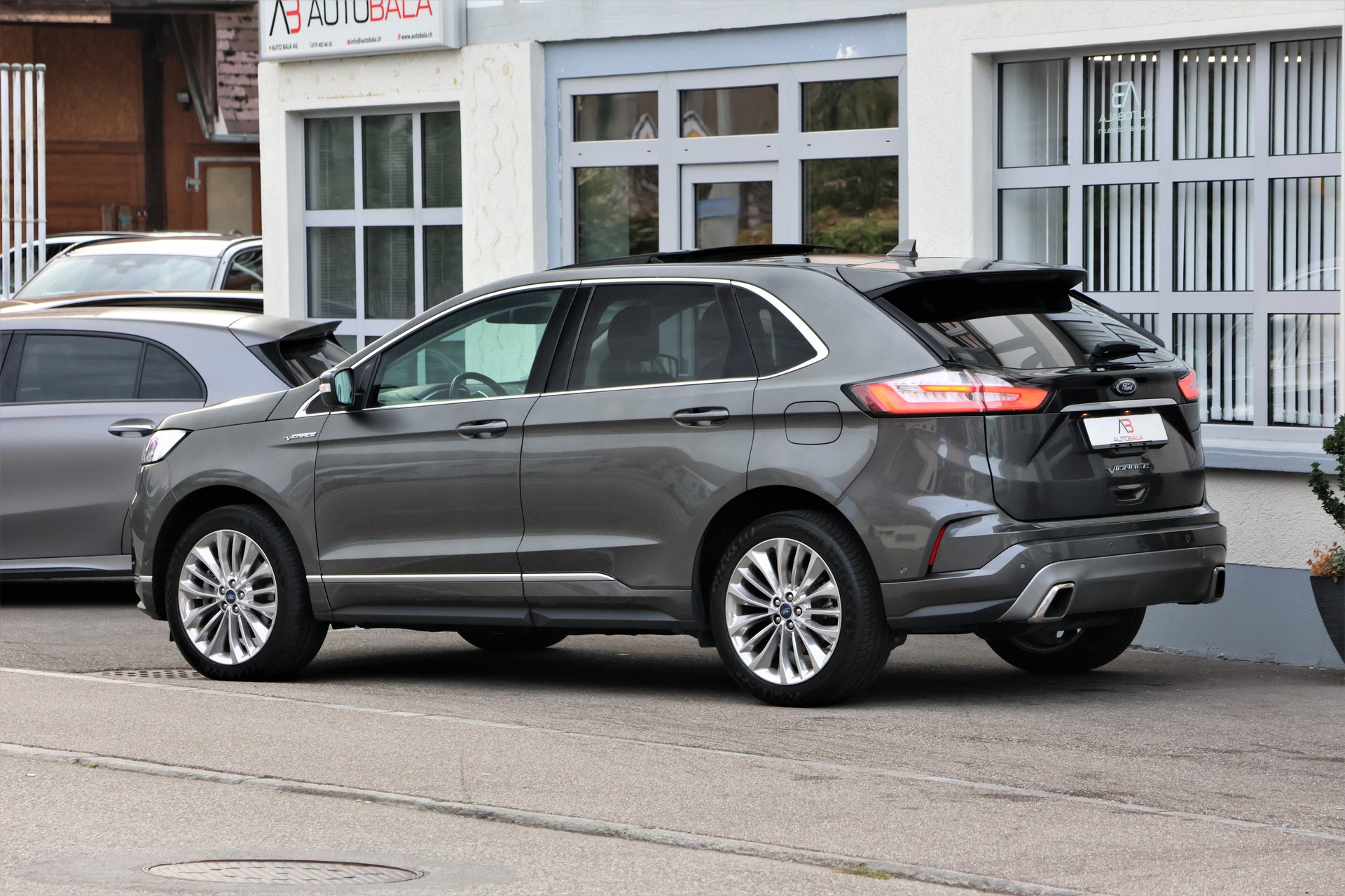 FORD Edge 2.0 EcoBlue Vignale 4WD Automatic (CH)-image-2