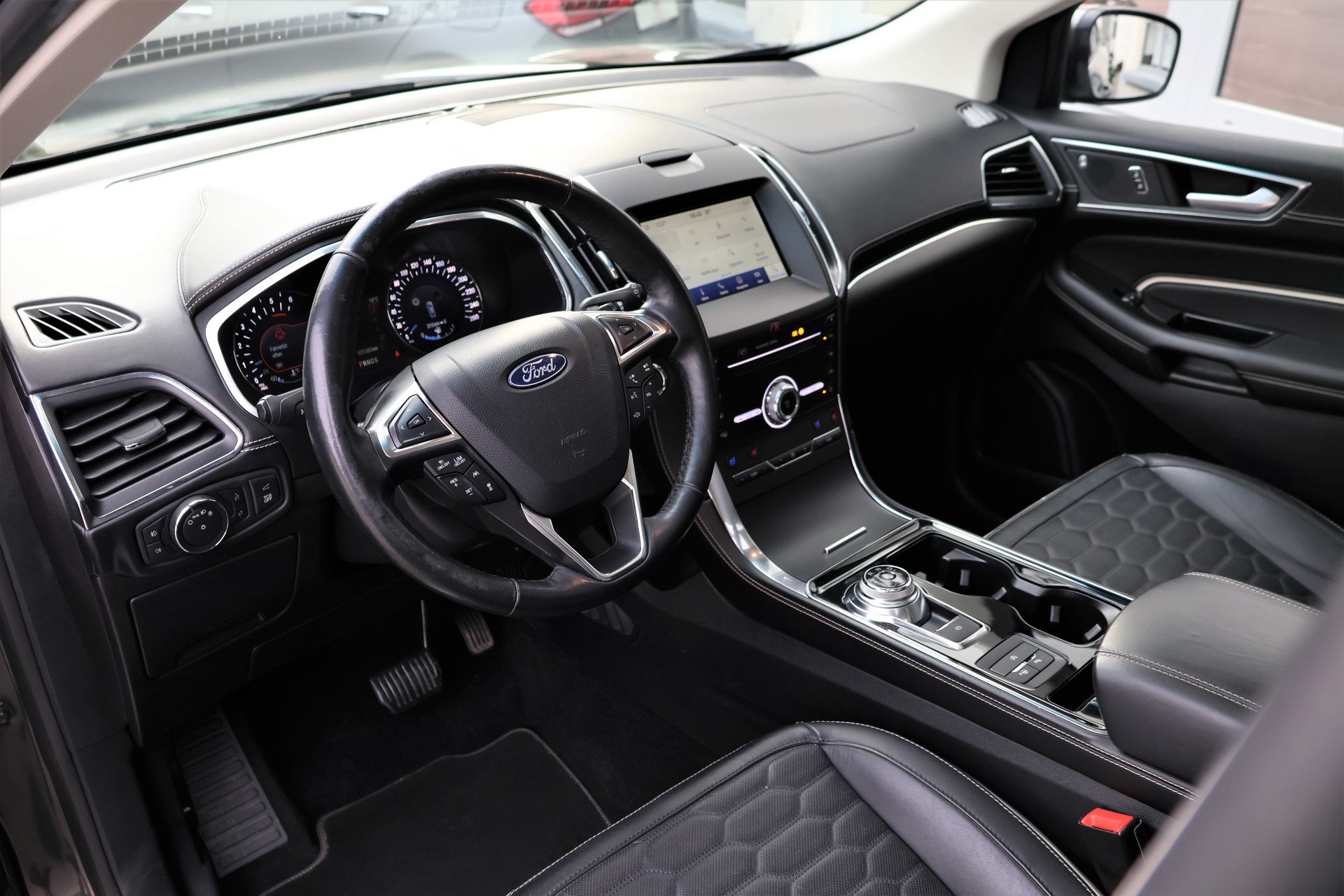 FORD Edge 2.0 EcoBlue Vignale 4WD Automatic (CH)-image-8