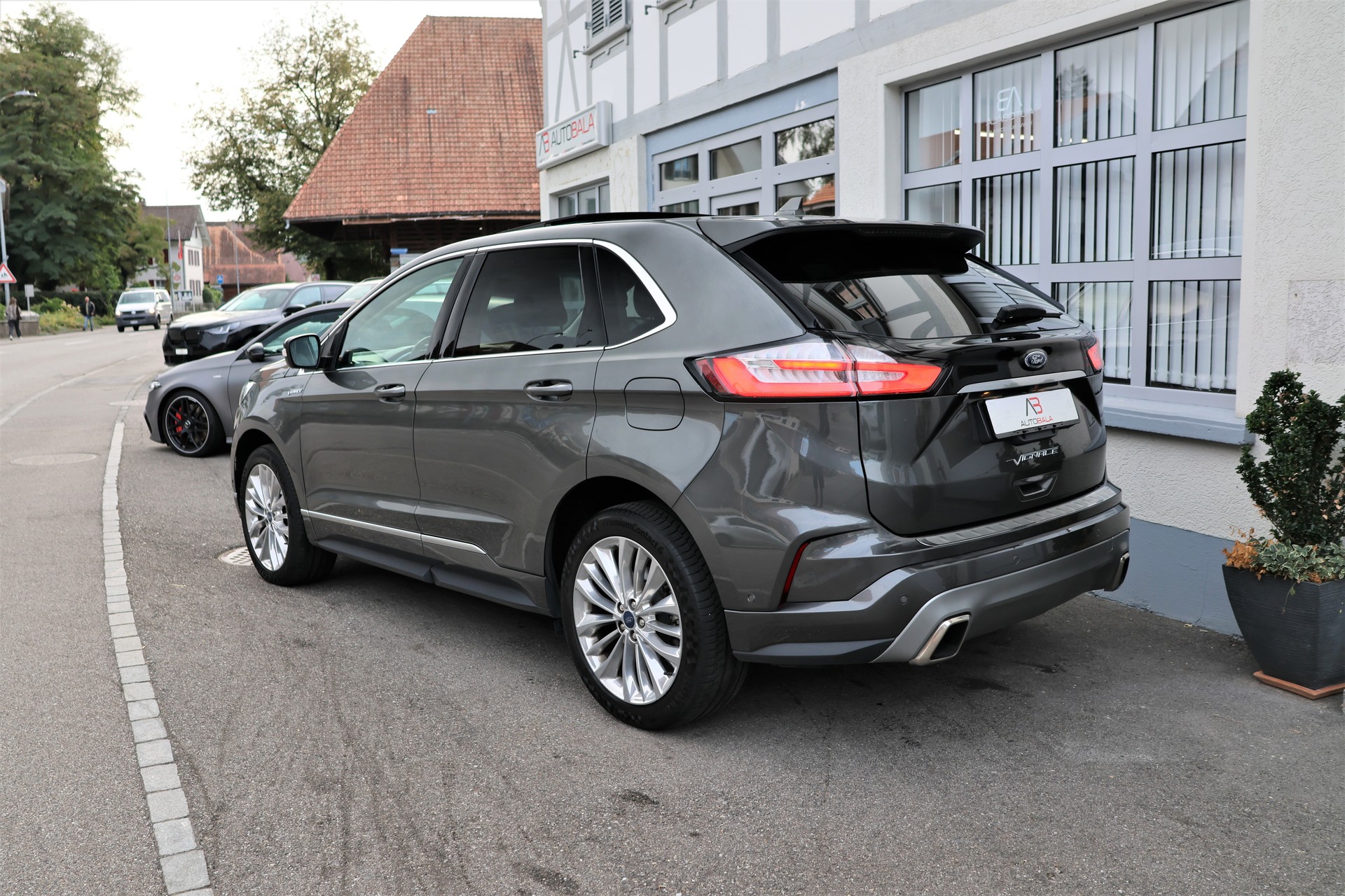 FORD Edge 2.0 EcoBlue Vignale 4WD Automatic (CH)-image-4
