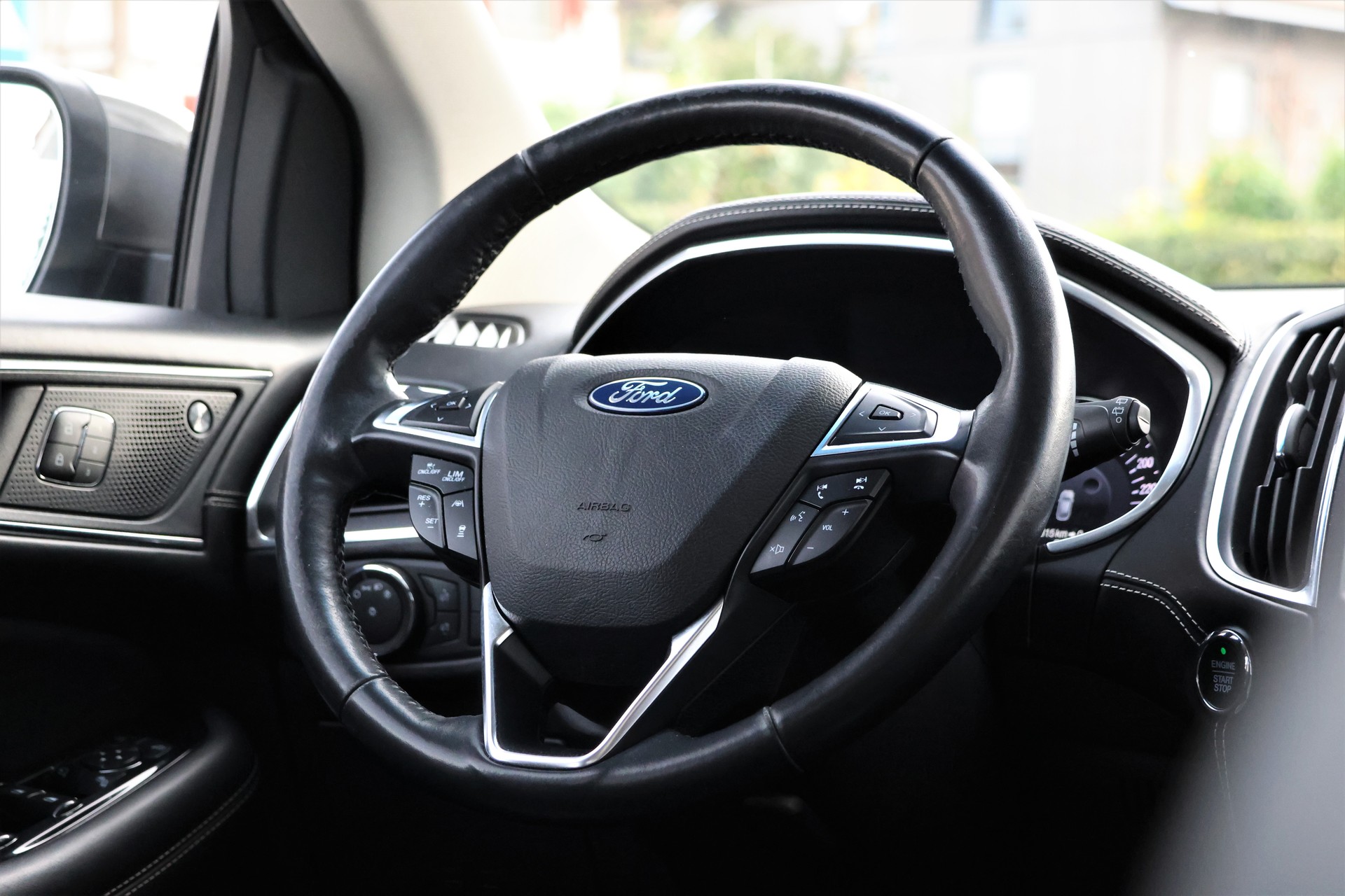 FORD Edge 2.0 EcoBlue Vignale 4WD Automatic (CH)-image-13