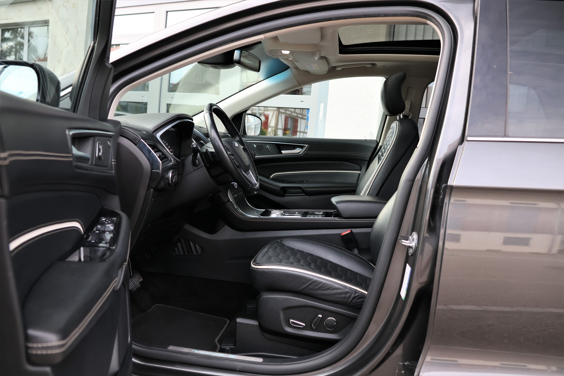 FORD Edge 2.0 EcoBlue Vignale 4WD Automatic (CH)-image-7