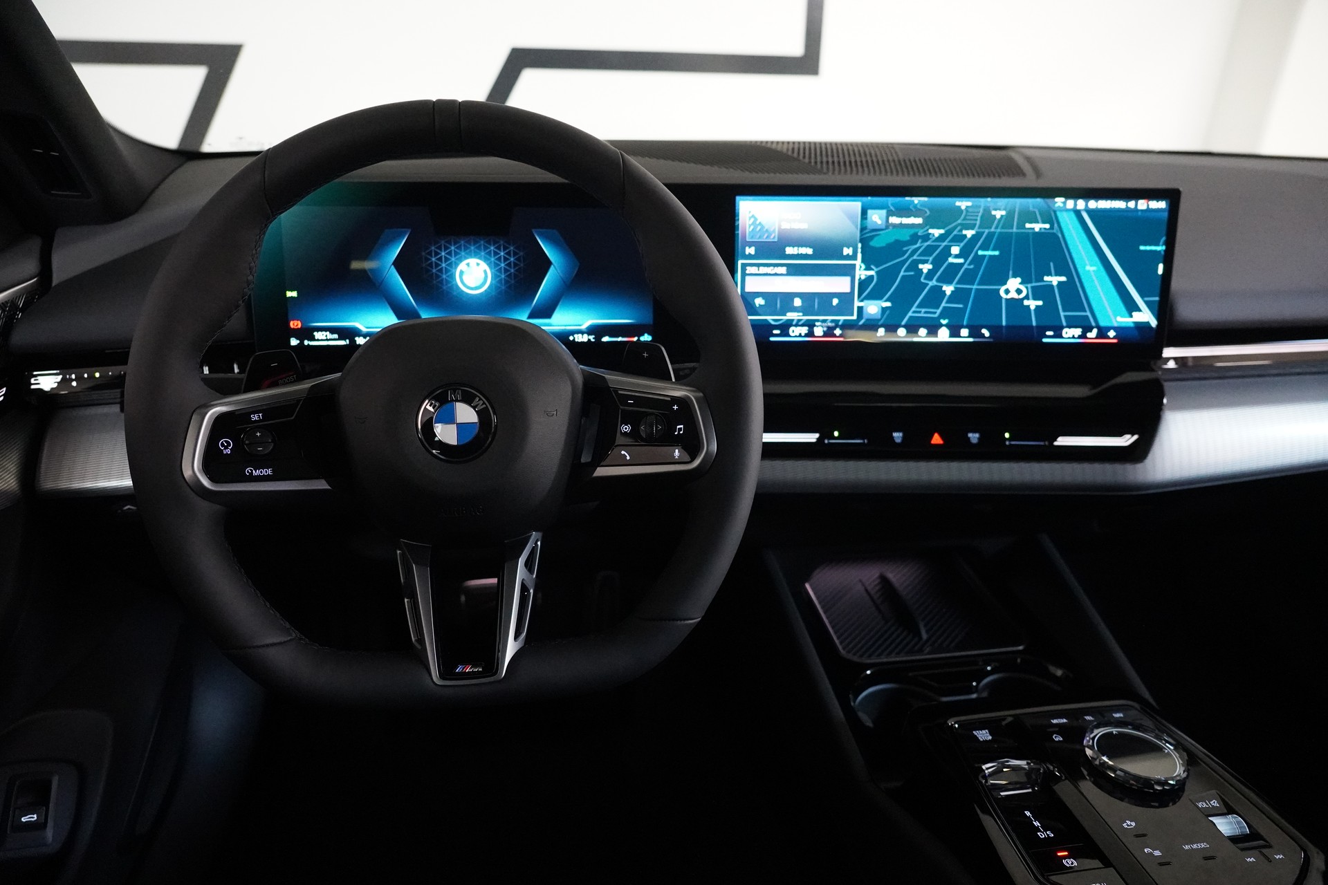 BMW 520d xDrive 48V Touring M Sport Pro Steptronic-image-20