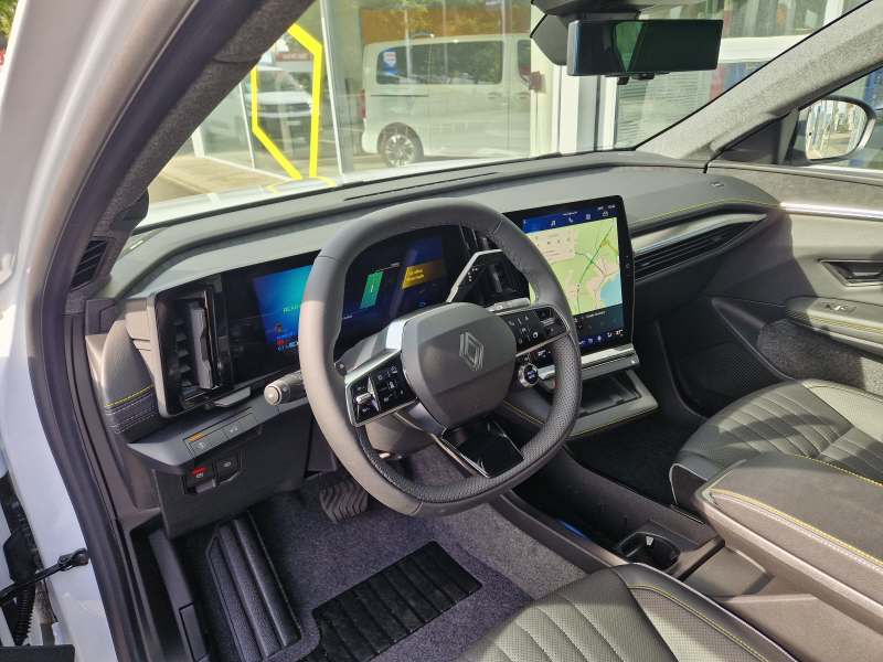 RENAULT Scénic E-Tech iconic-image-5