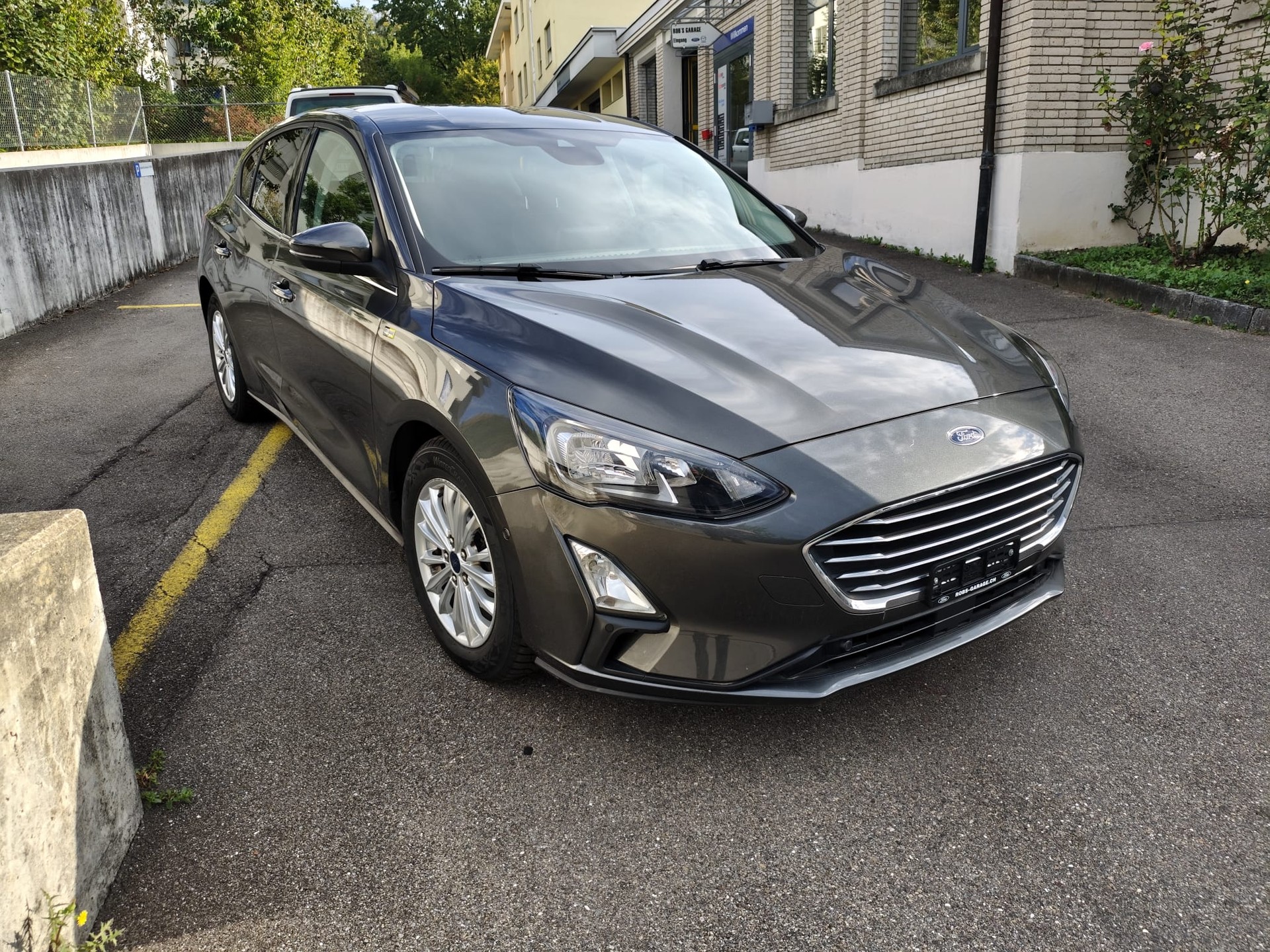 FORD Focus 1.0 SCTi Titanium X Automatic-image-1