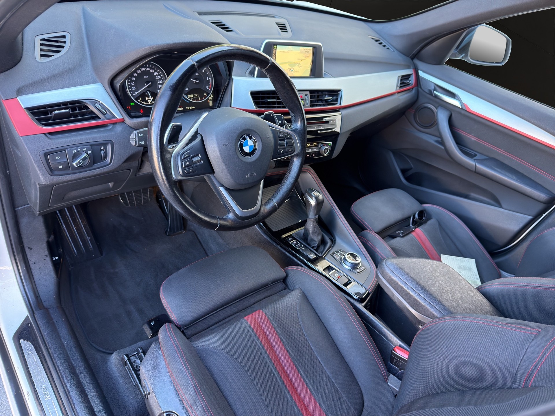 BMW X1 xDrive 20d Sport Line Steptronic-image-18