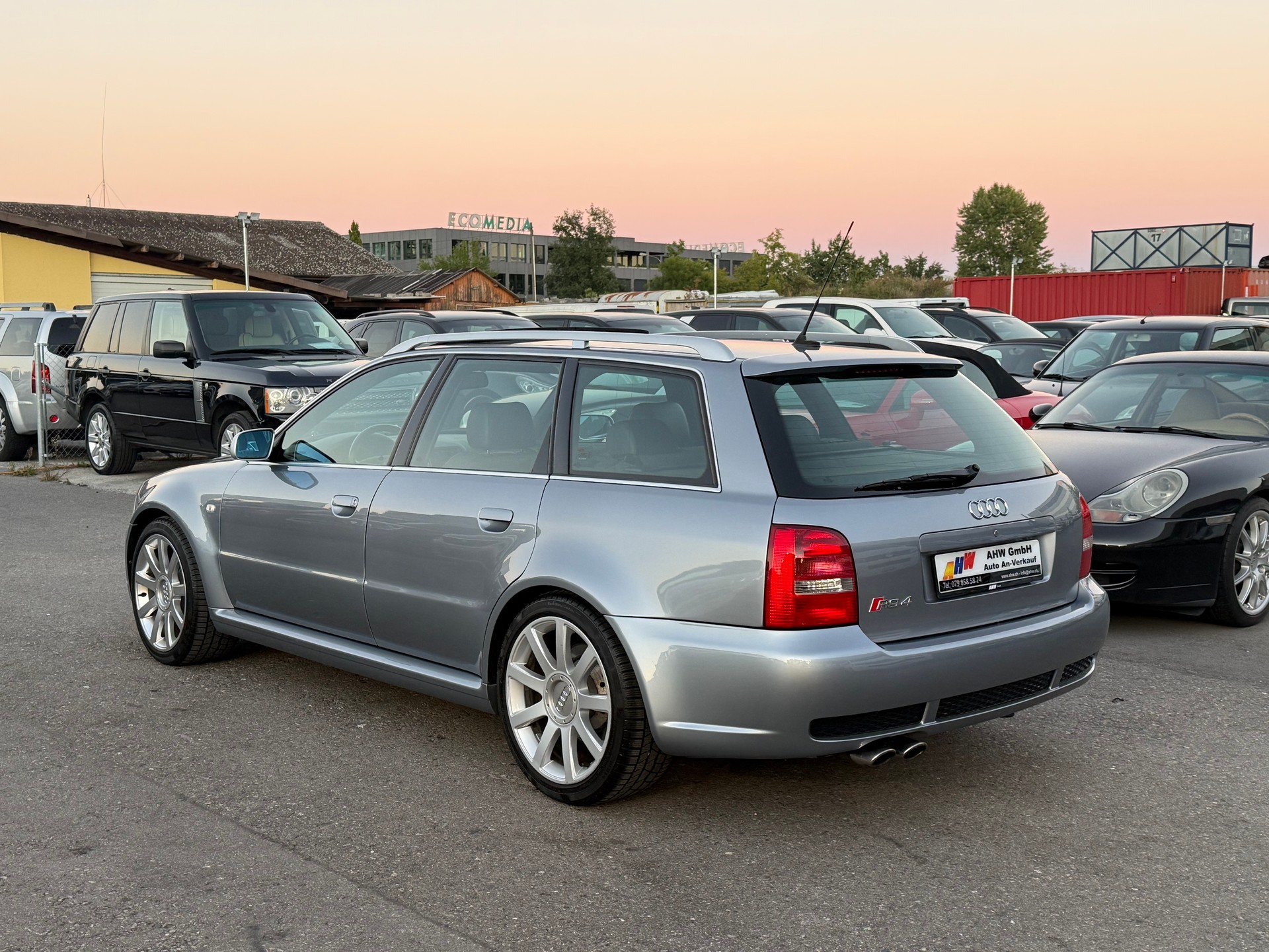 AUDI RS4 Avant quattro ABT 420PS / Frisch ab MFK / Top Historie / BOSE Sound / Navi PLUS / Schiebedach-image-6