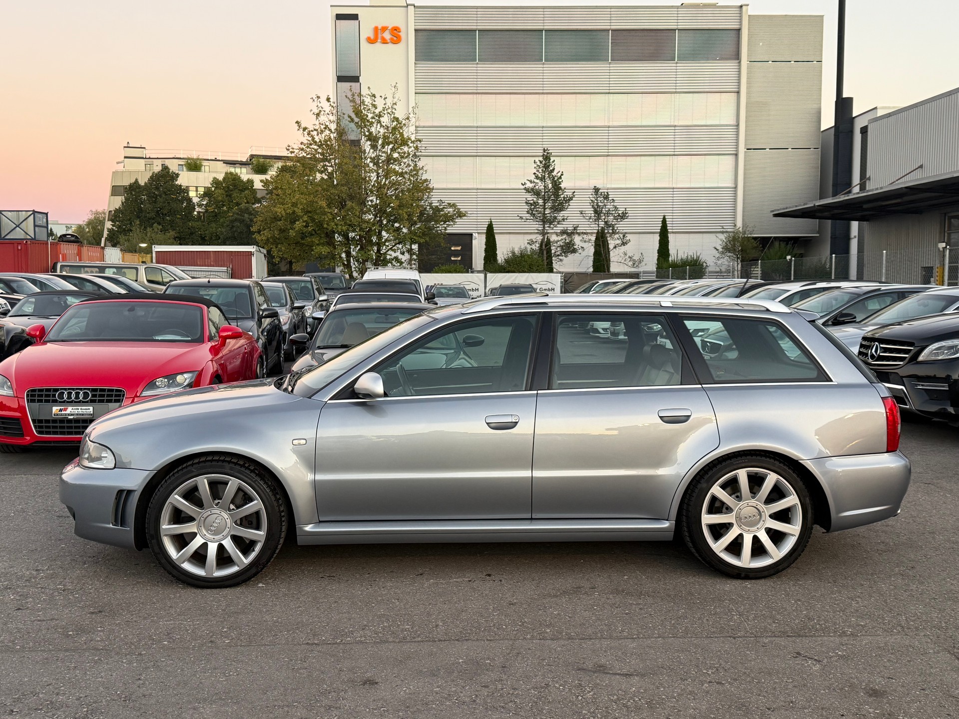 AUDI RS4 Avant quattro ABT 420PS / Frisch ab MFK / Top Historie / BOSE Sound / Navi PLUS / Schiebedach-image-7