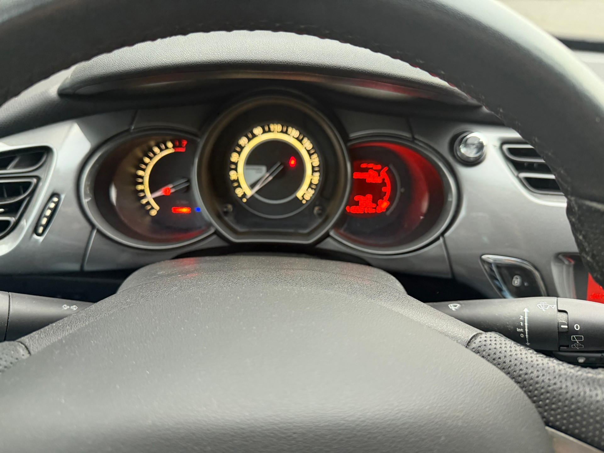 CITROEN C3 1.2i PureTech Exclusive-image-7